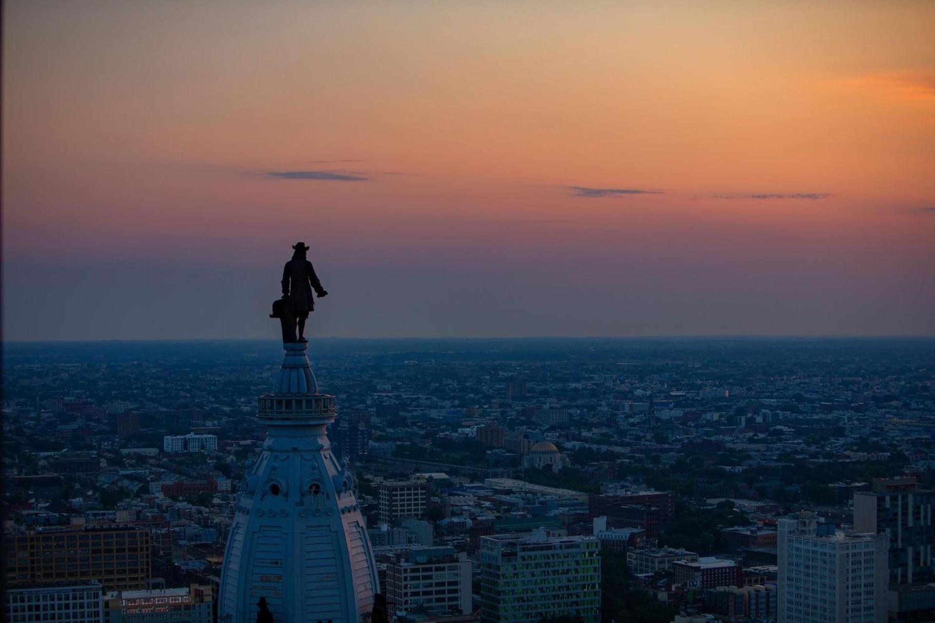 W Philadelphia photo 2