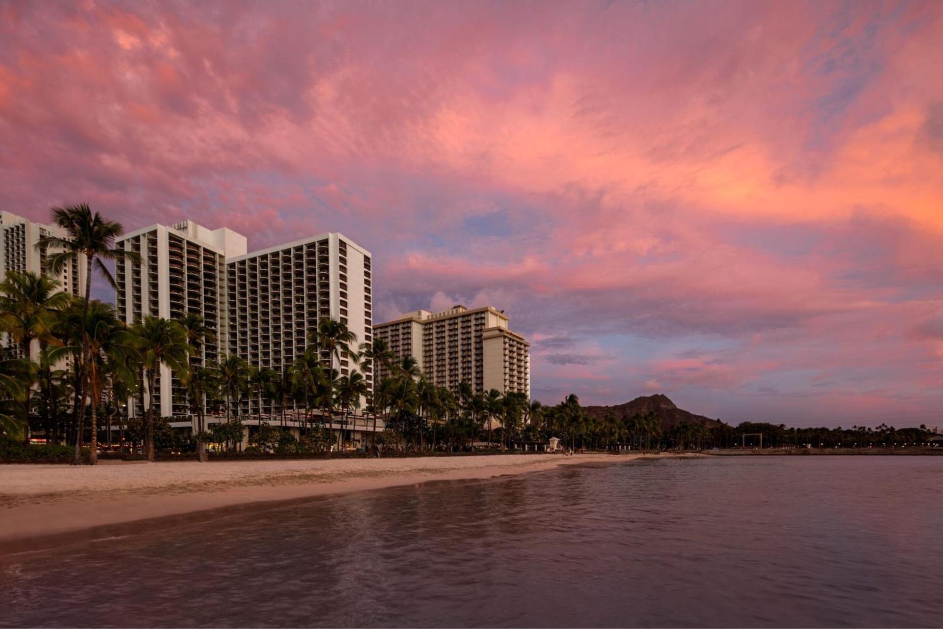 Waikiki Beach Marriott Resort & Spa photo 4