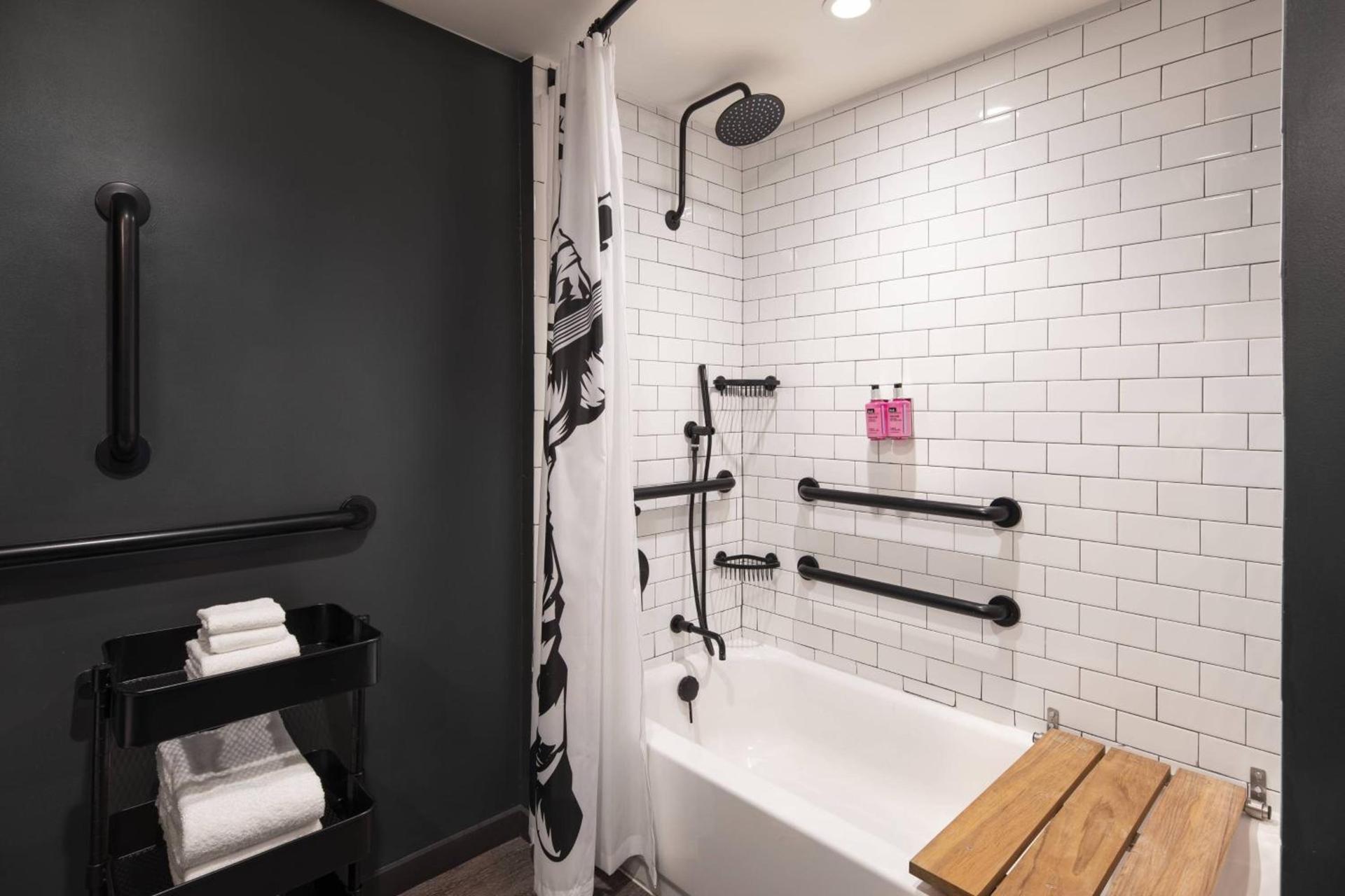 MOXY Memphis Downtown photo 17