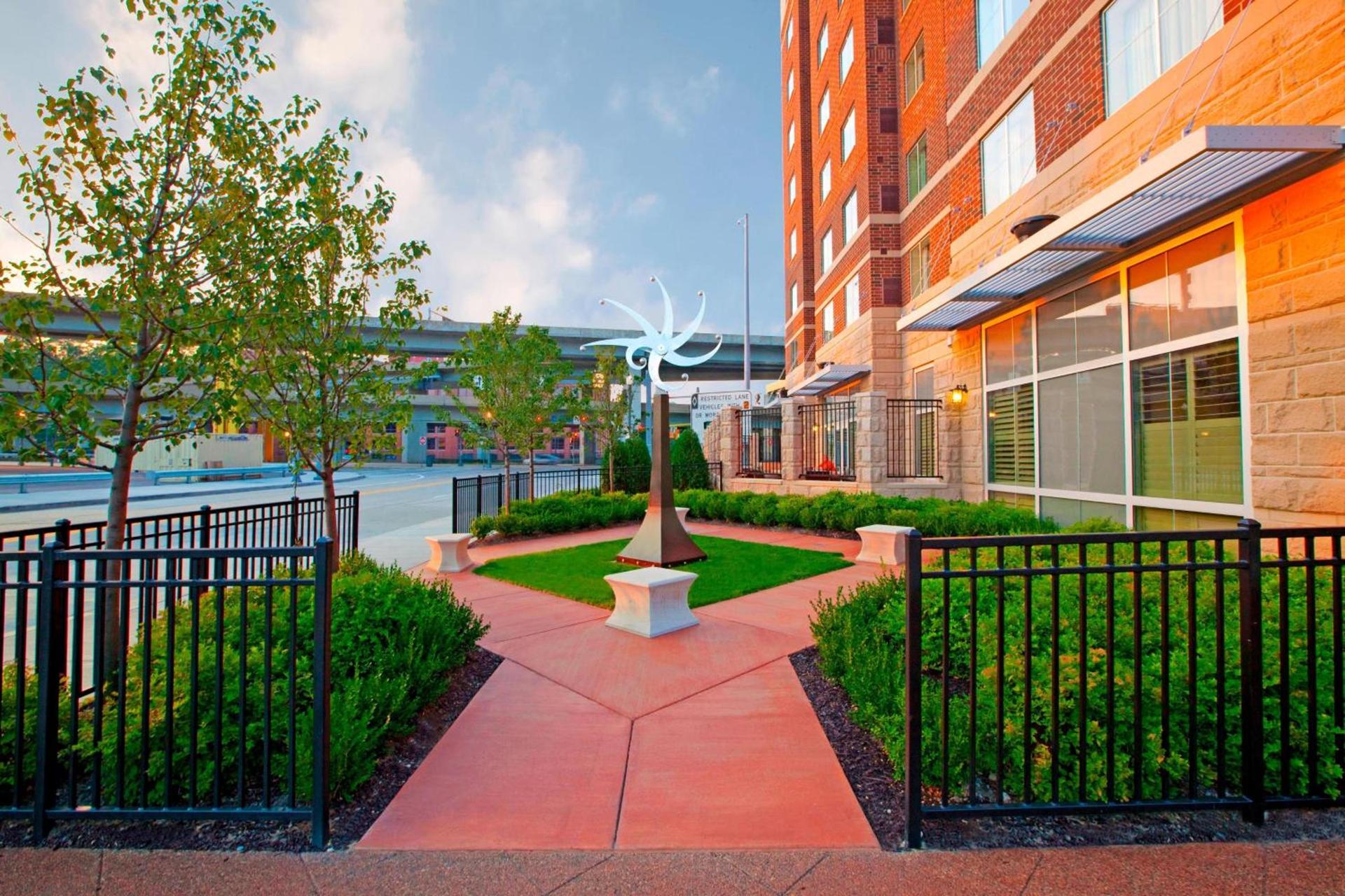 Residence Inn Pittsburgh North Shore photo 14