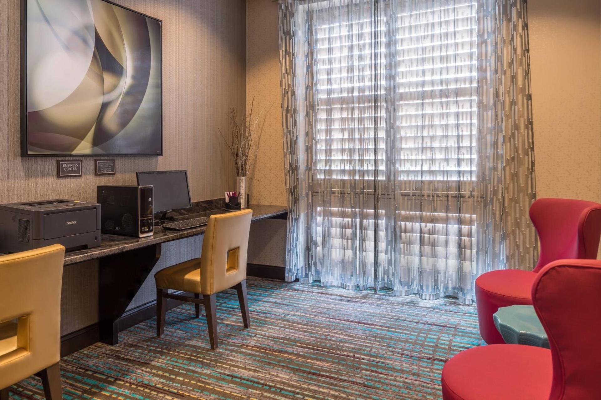 Residence Inn Pittsburgh North Shore photo 46