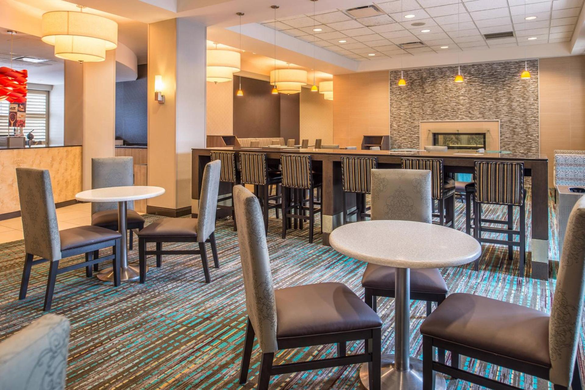 Residence Inn Pittsburgh North Shore photo 51