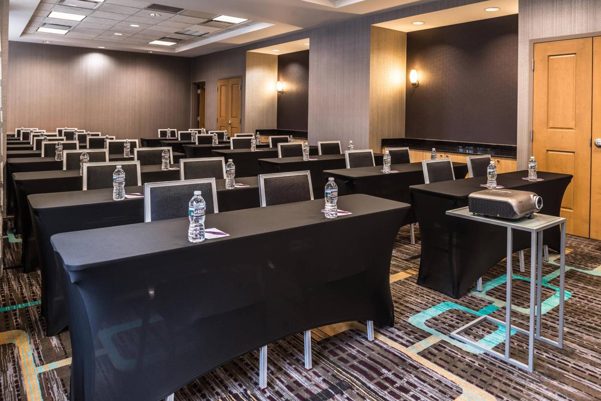 Residence Inn Pittsburgh North Shore photo 63