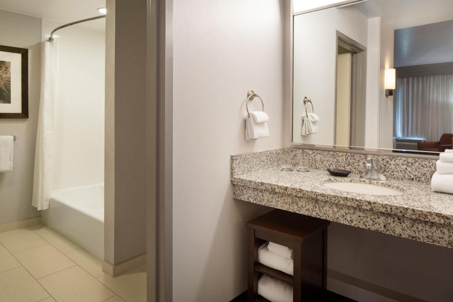 Courtyard by Marriott Scottsdale Salt River photo 36