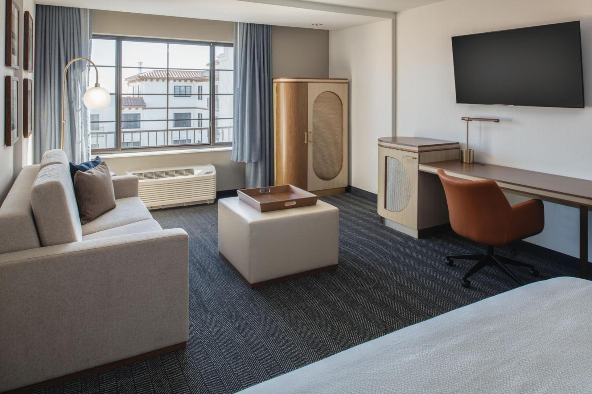 Courtyard by Marriott Santa Cruz photo 6