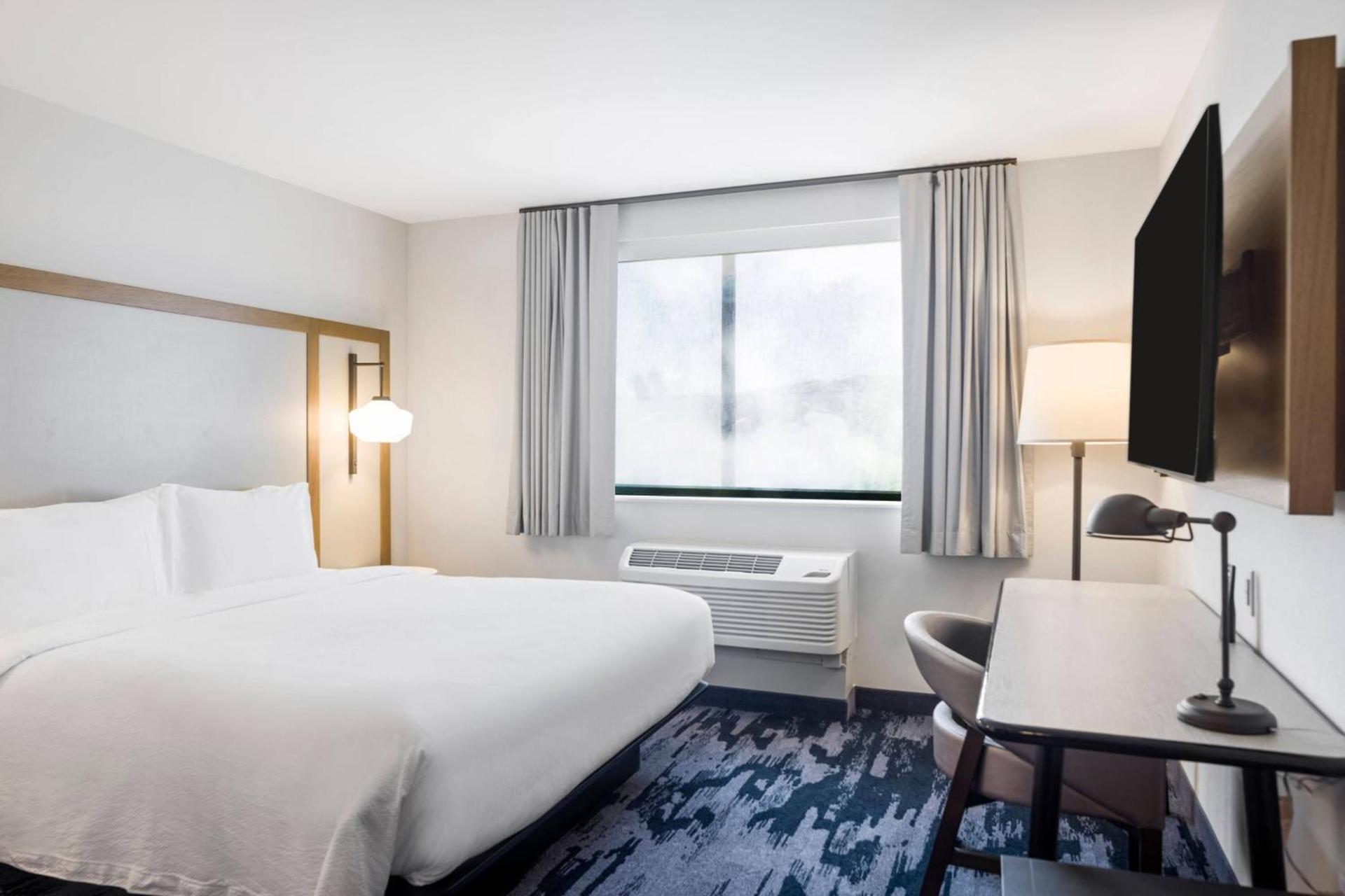 Fairfield Inn & Suites by Marriott San Diego Pacific Beach photo 14