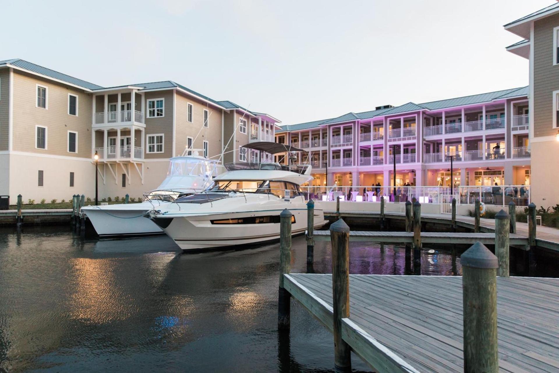 Waterline Villas & Marina, Autograph Collection photo 40