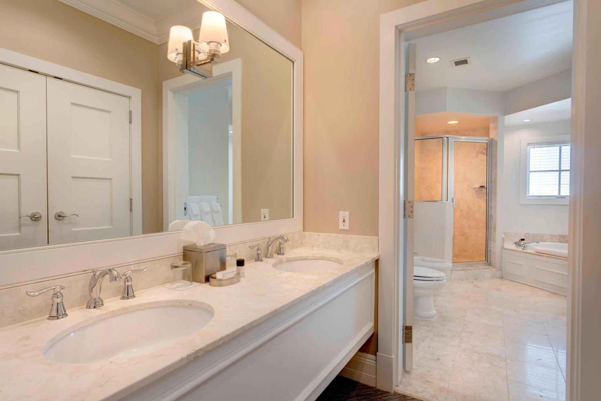 Inn at Bay Harbor photo 41