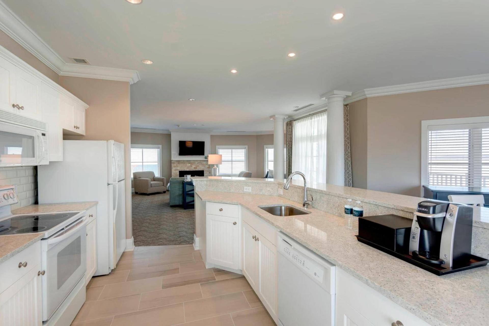 Inn at Bay Harbor photo 60