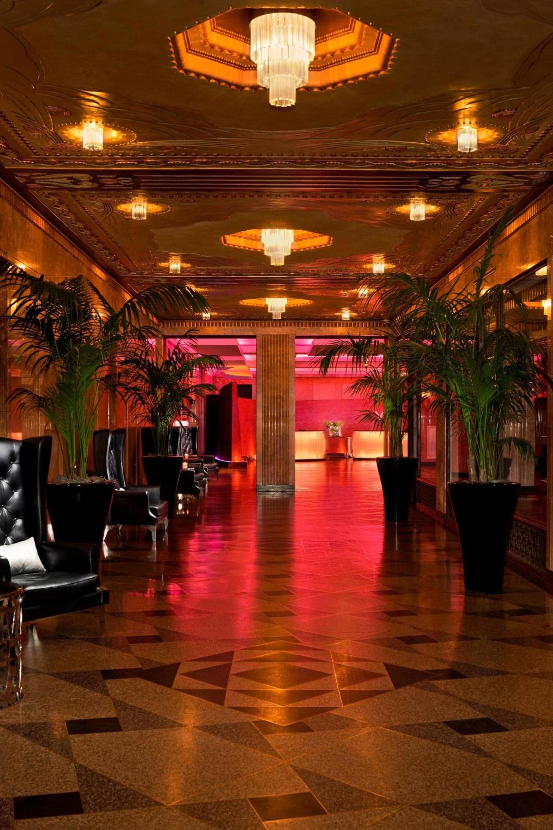 W Minneapolis - The Foshay photo 6