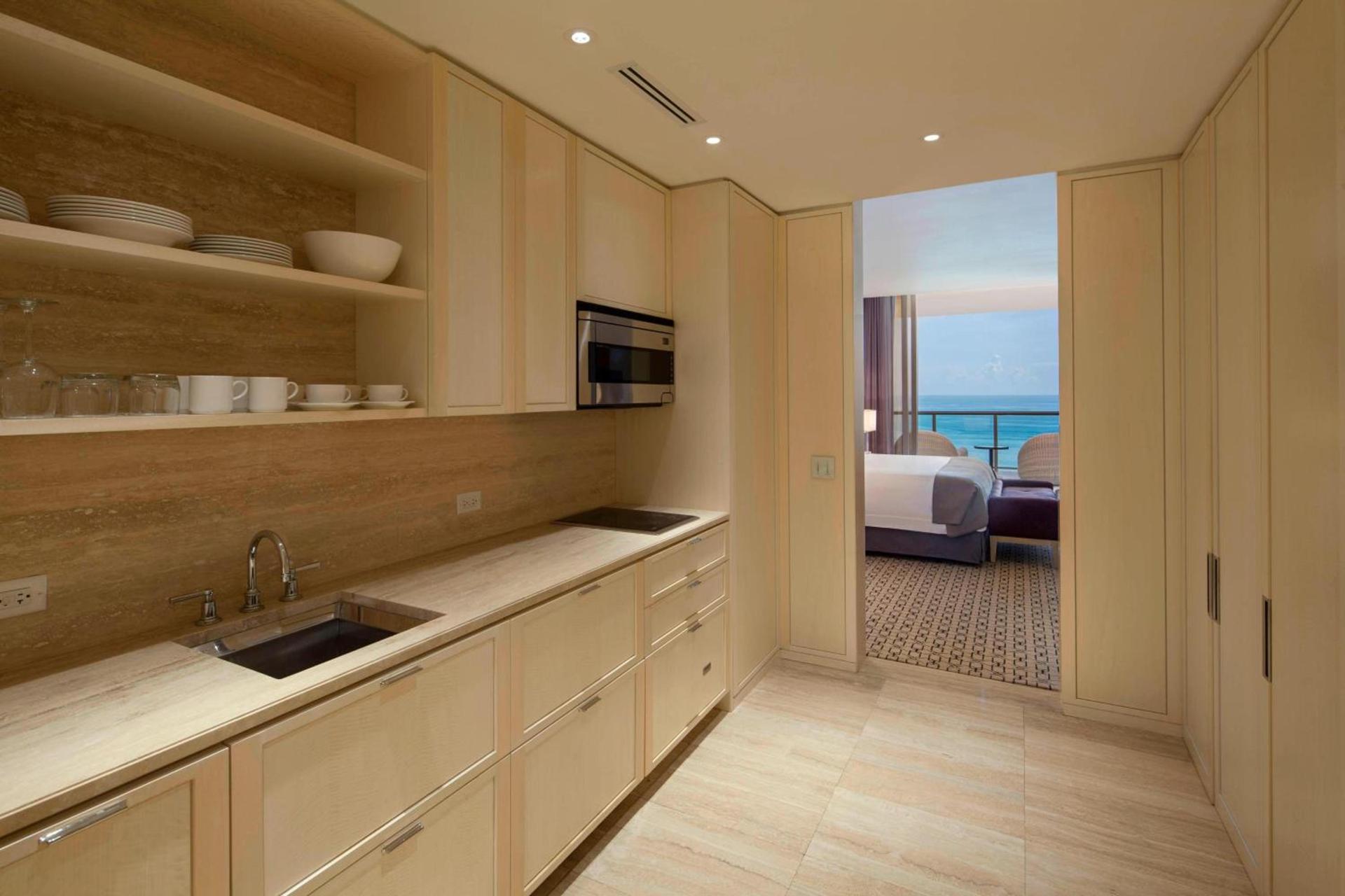 The St. Regis Bal Harbour Resort photo 46