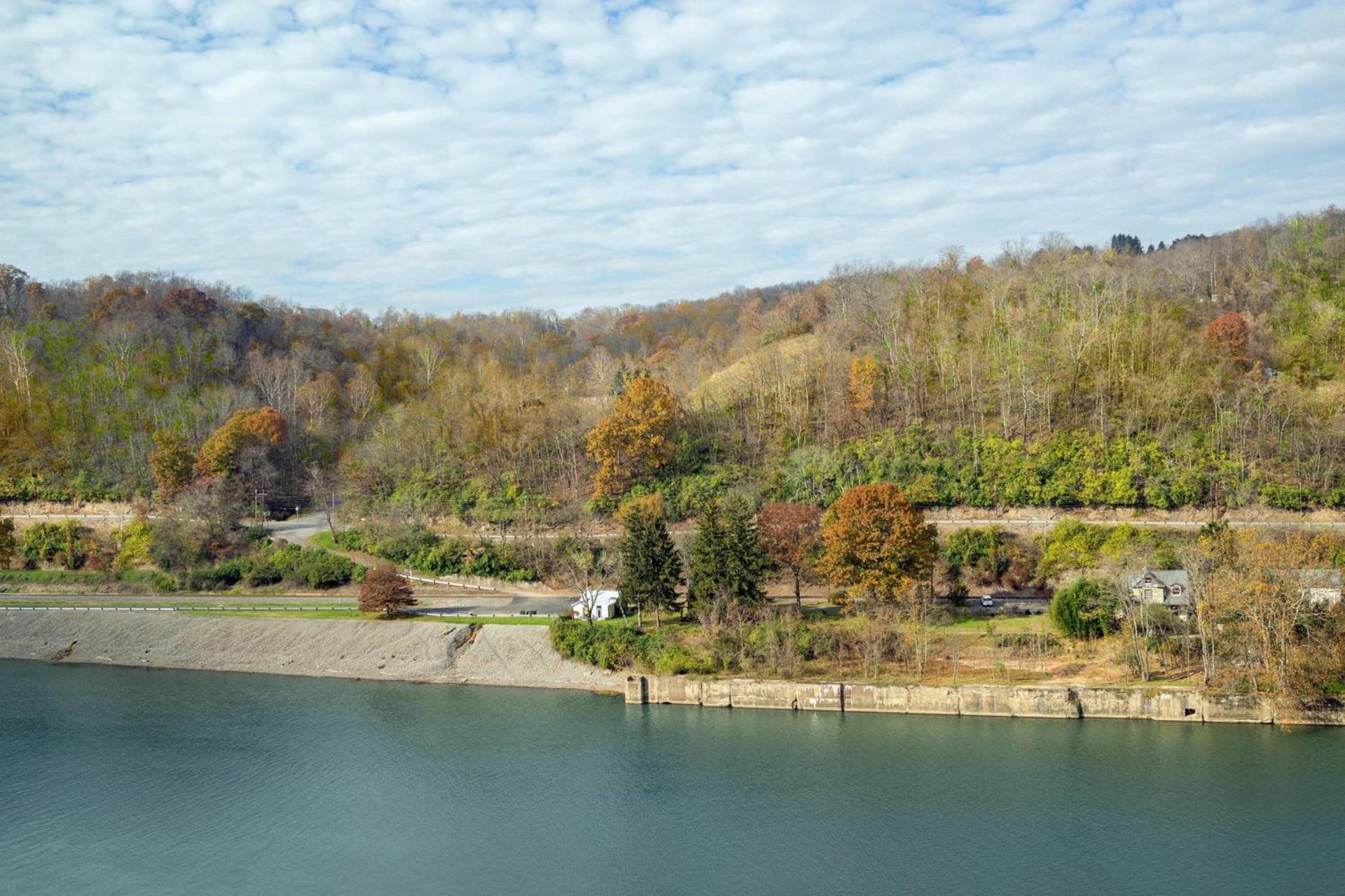 Morgantown Marriott at Waterfront Place photo 18