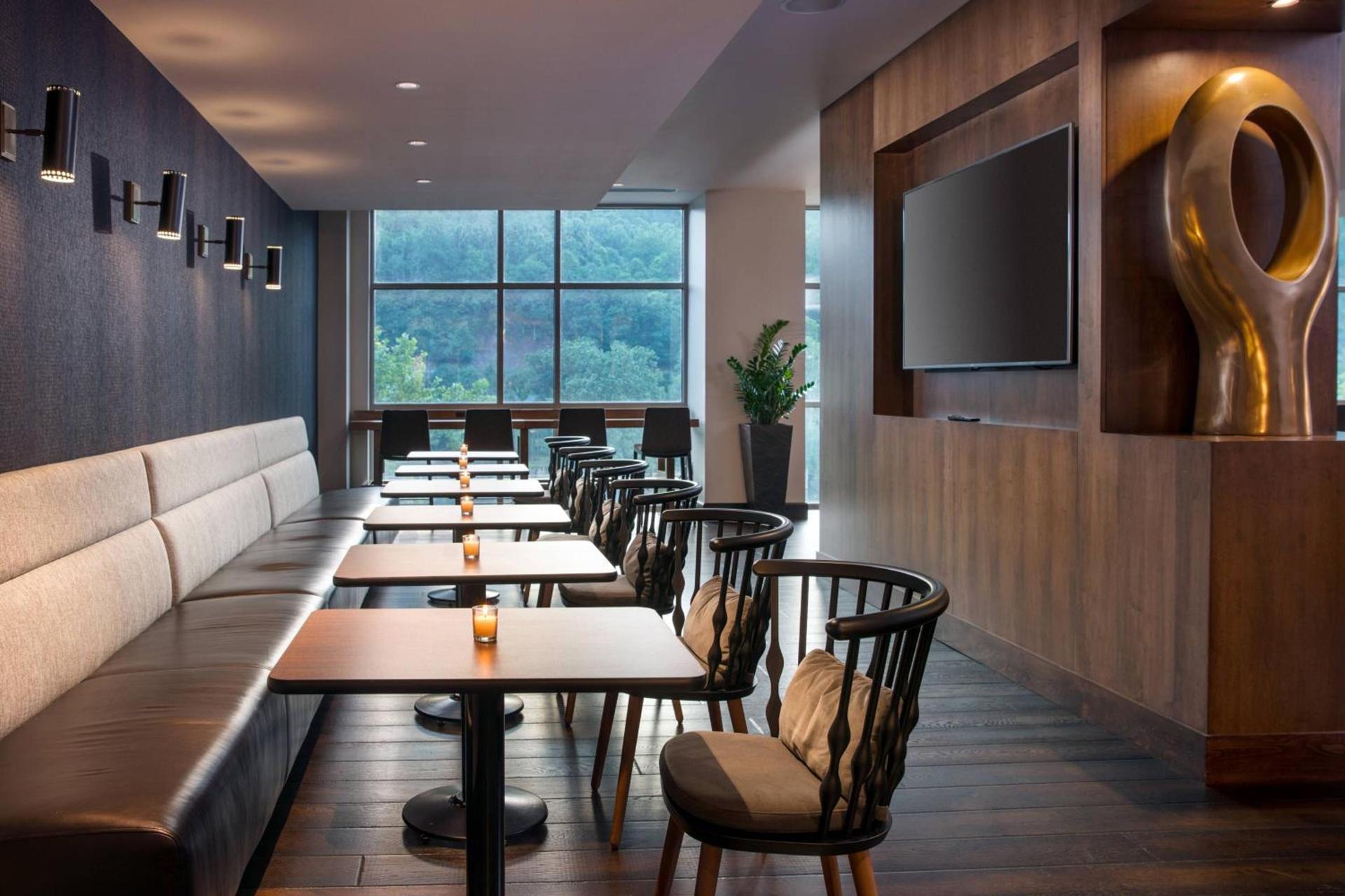 Morgantown Marriott at Waterfront Place photo 31