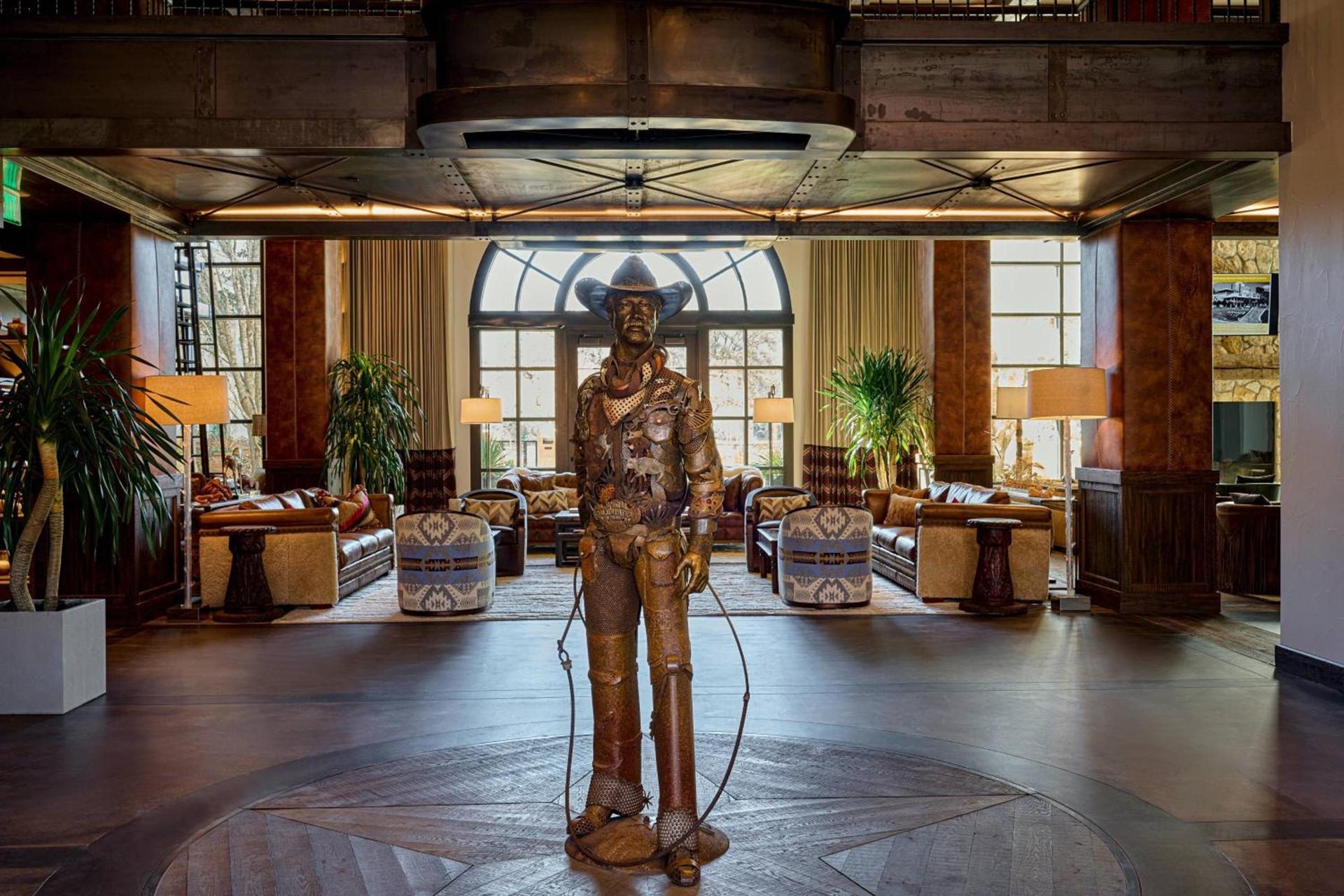 Hotel Drover, Autograph Collection photo 6