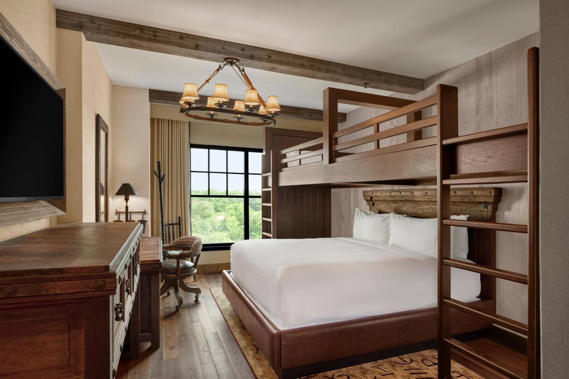 Hotel Drover, Autograph Collection photo 9