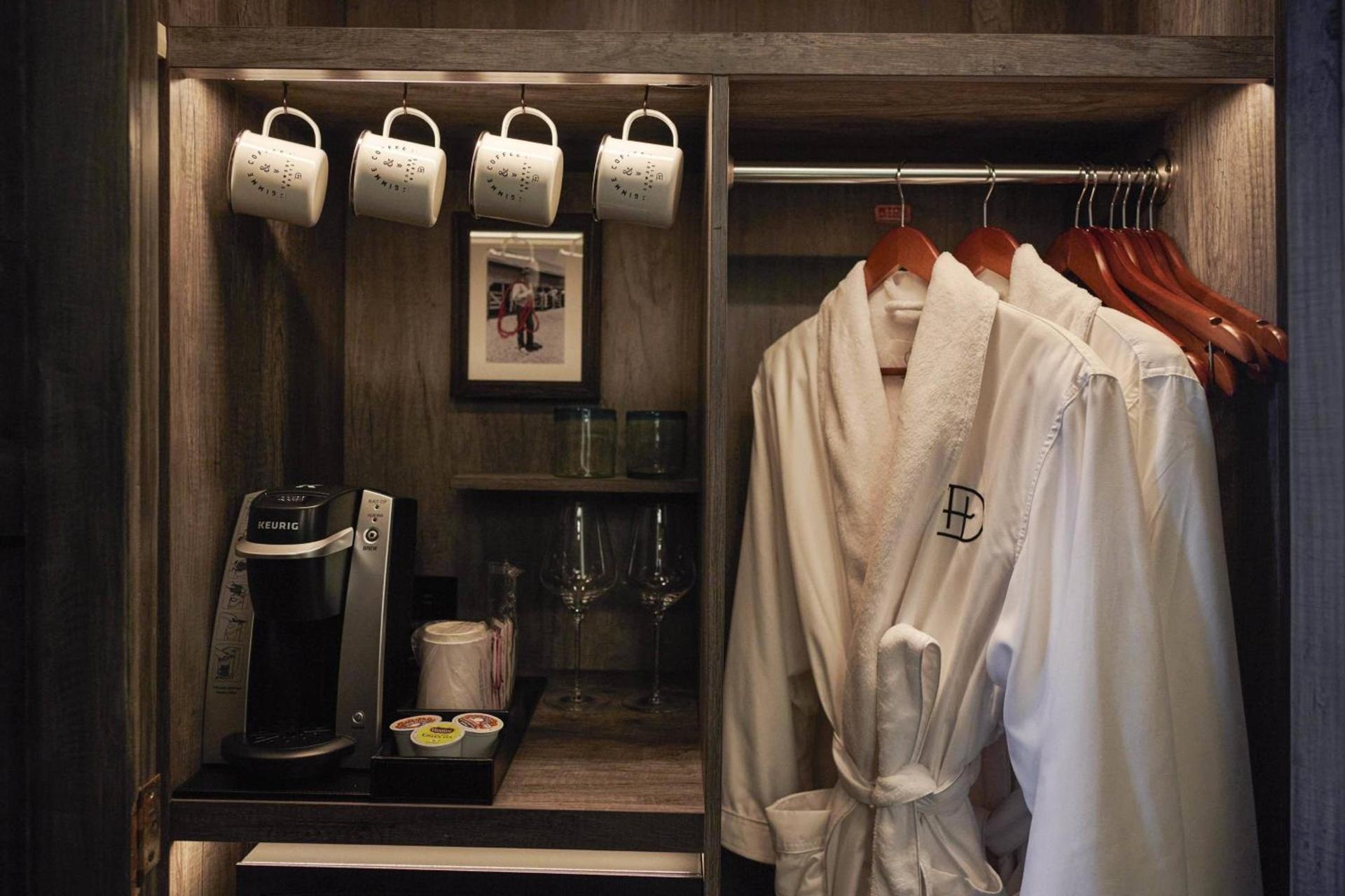 Hotel Drover, Autograph Collection photo 22