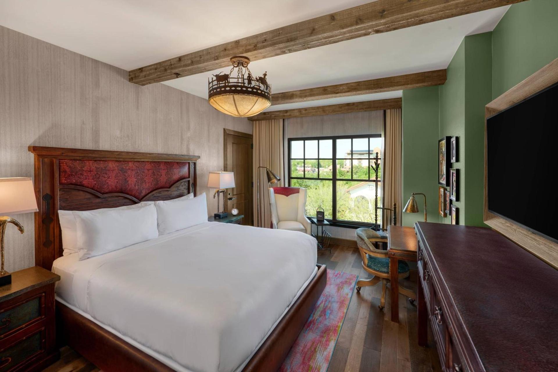 Hotel Drover, Autograph Collection photo 19