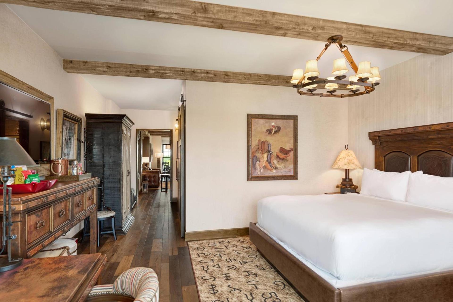 Hotel Drover, Autograph Collection photo 38