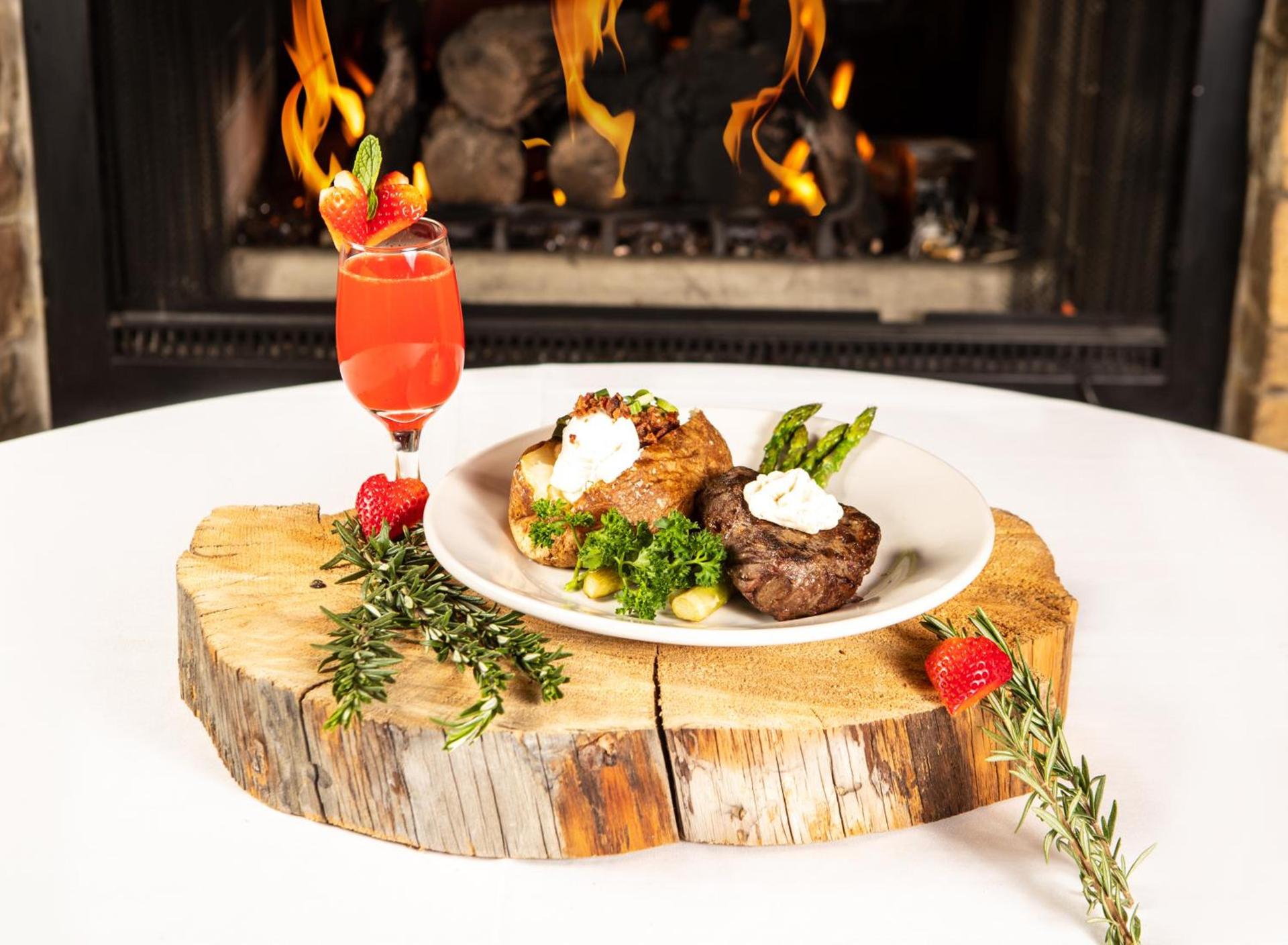 Flying Saddle Resort and Steak House photo 41