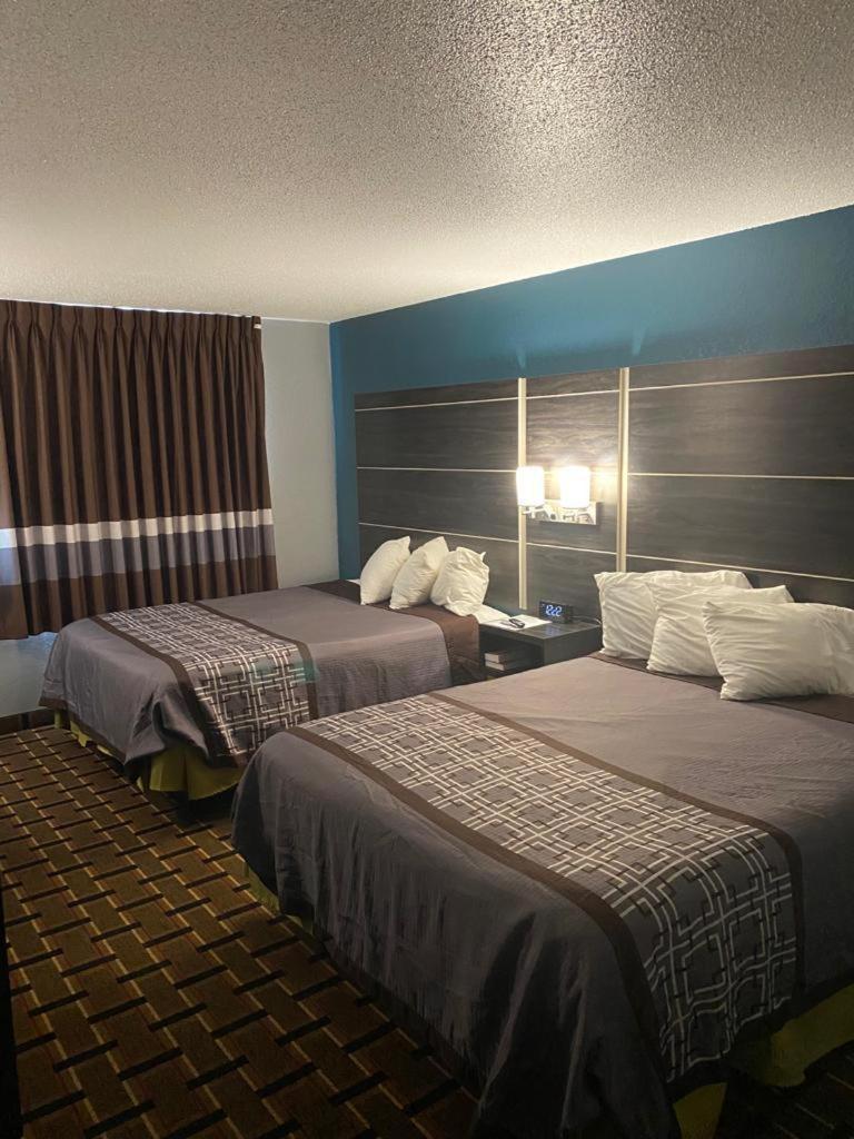 Faribault Hometown Inn & Suites photo 20