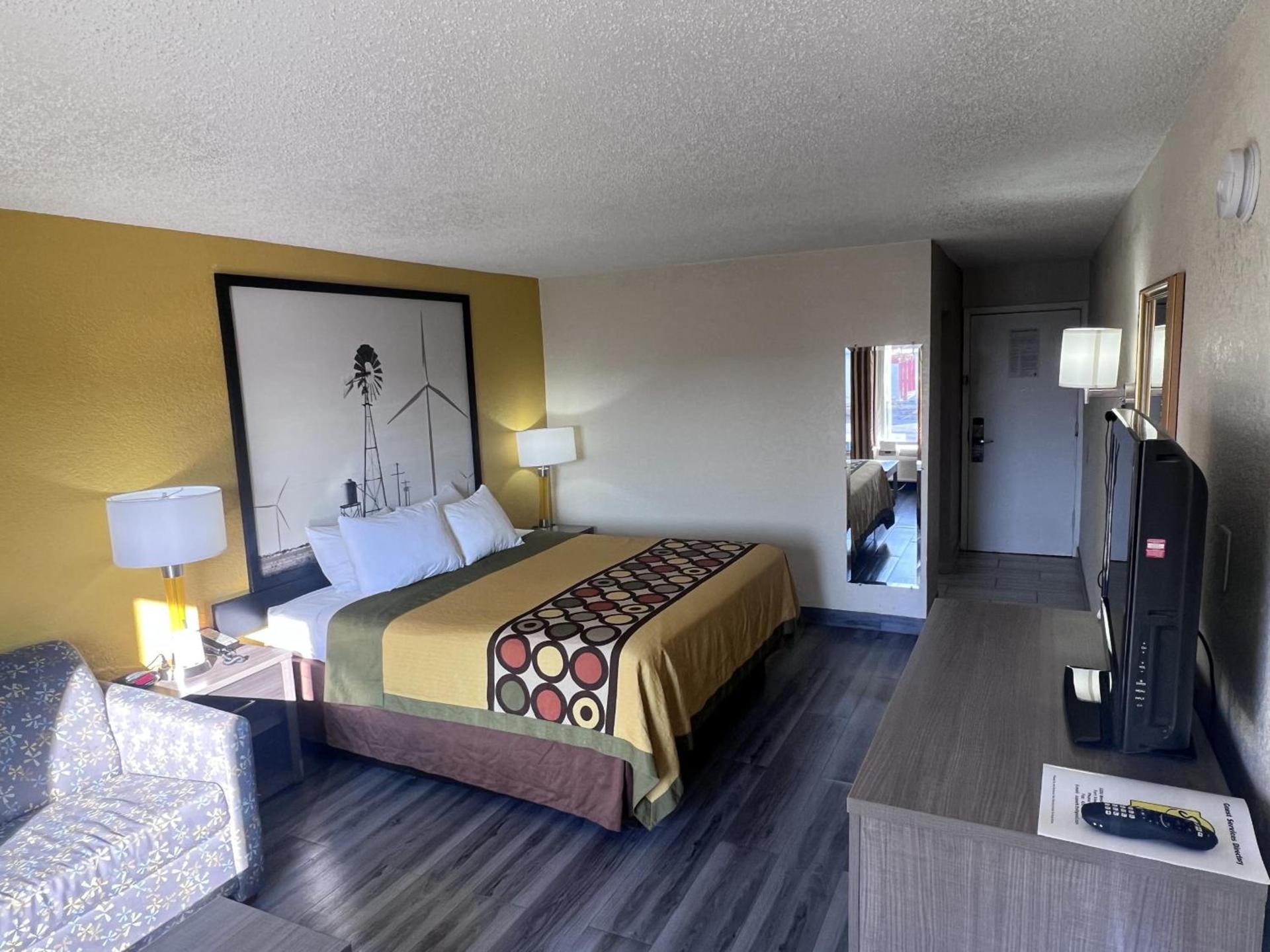 Super 8 by Wyndham Ft Stockton photo 58