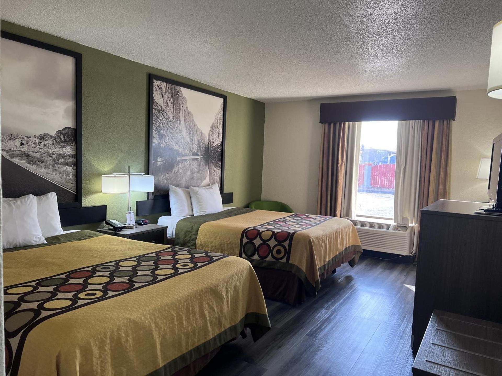 Super 8 by Wyndham Ft Stockton photo 70