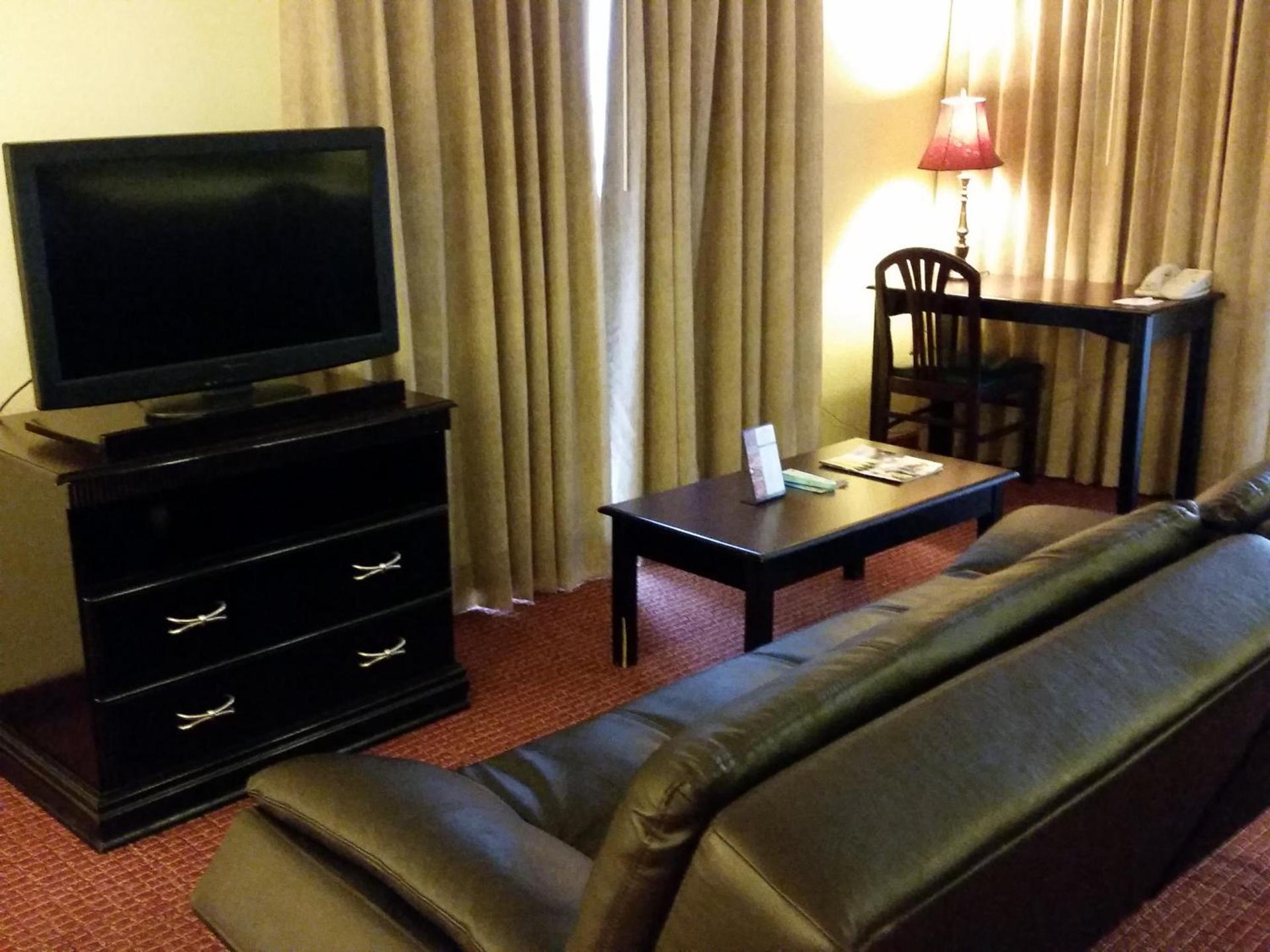 Hawthorn Extended Stay by Wyndham Columbus photo 24