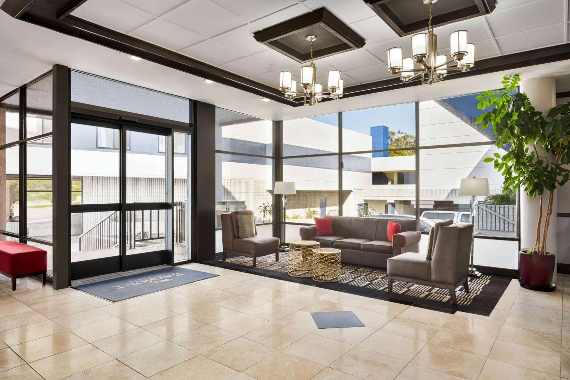 Baymont by Wyndham Monterey Park photo 6