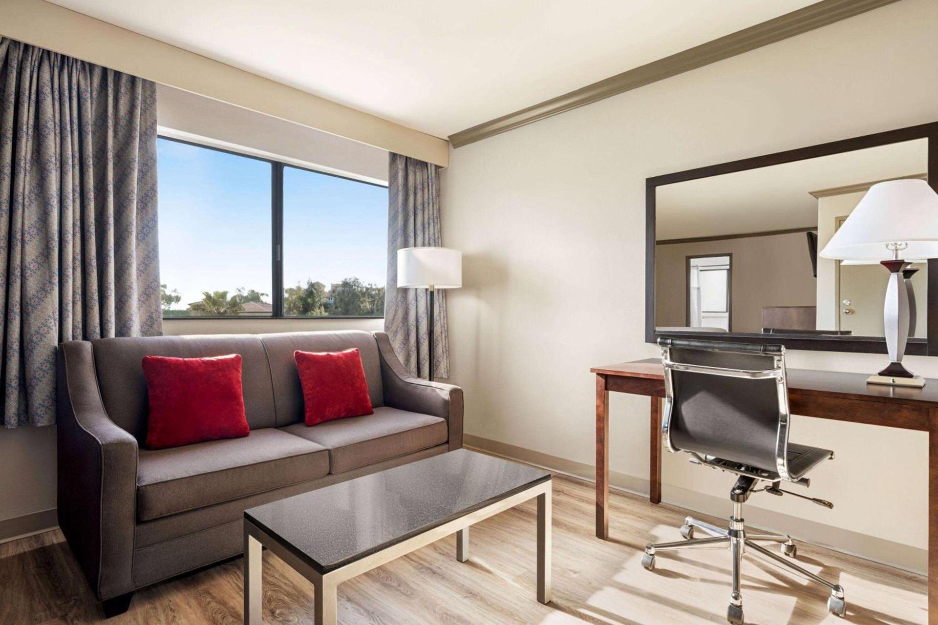 Baymont by Wyndham Monterey Park photo 24