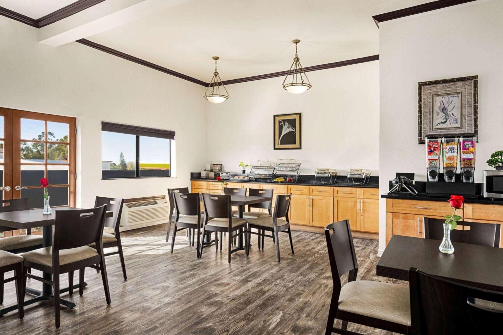 Baymont by Wyndham Monterey Park photo 29