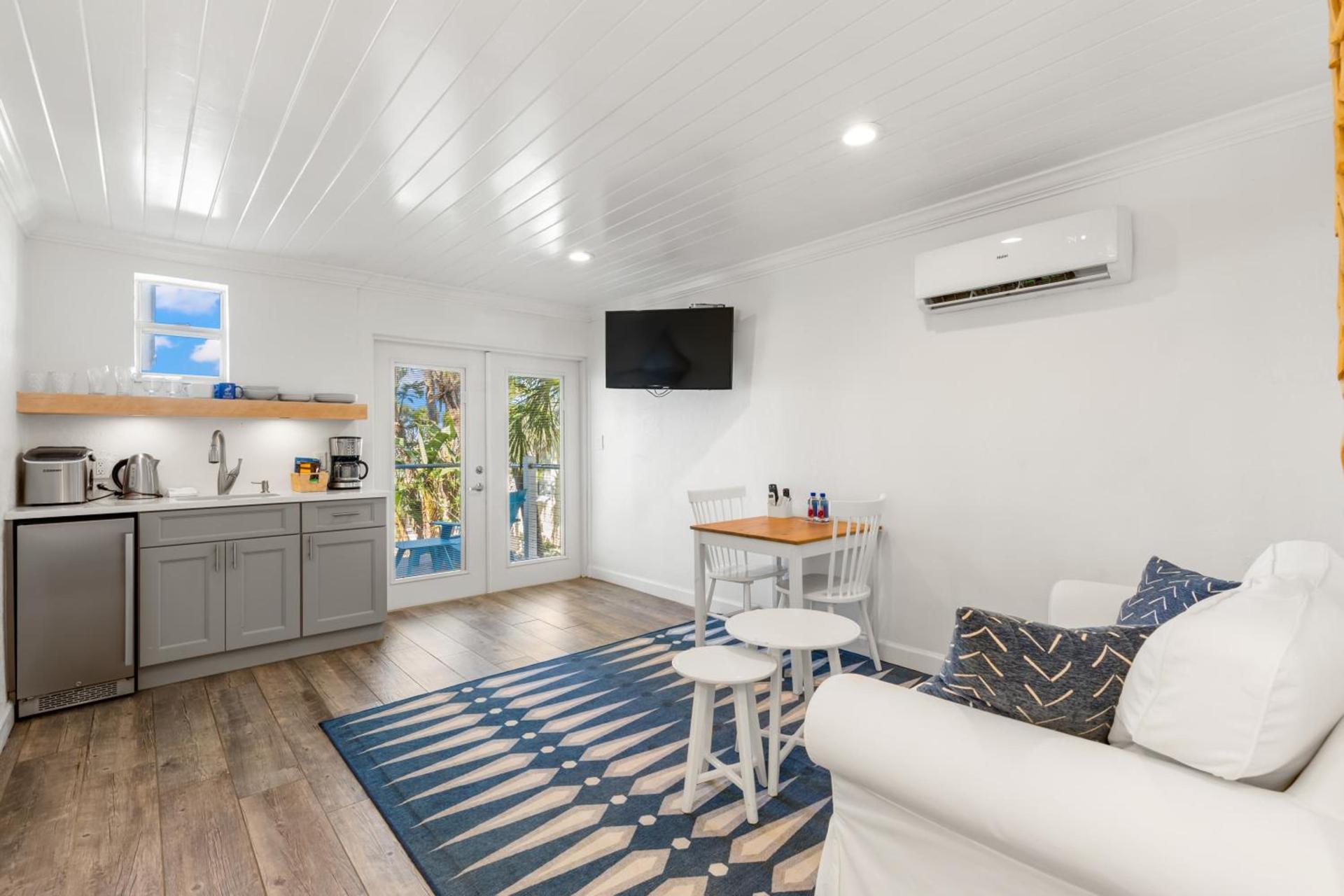 Inn on the Beach photo 33