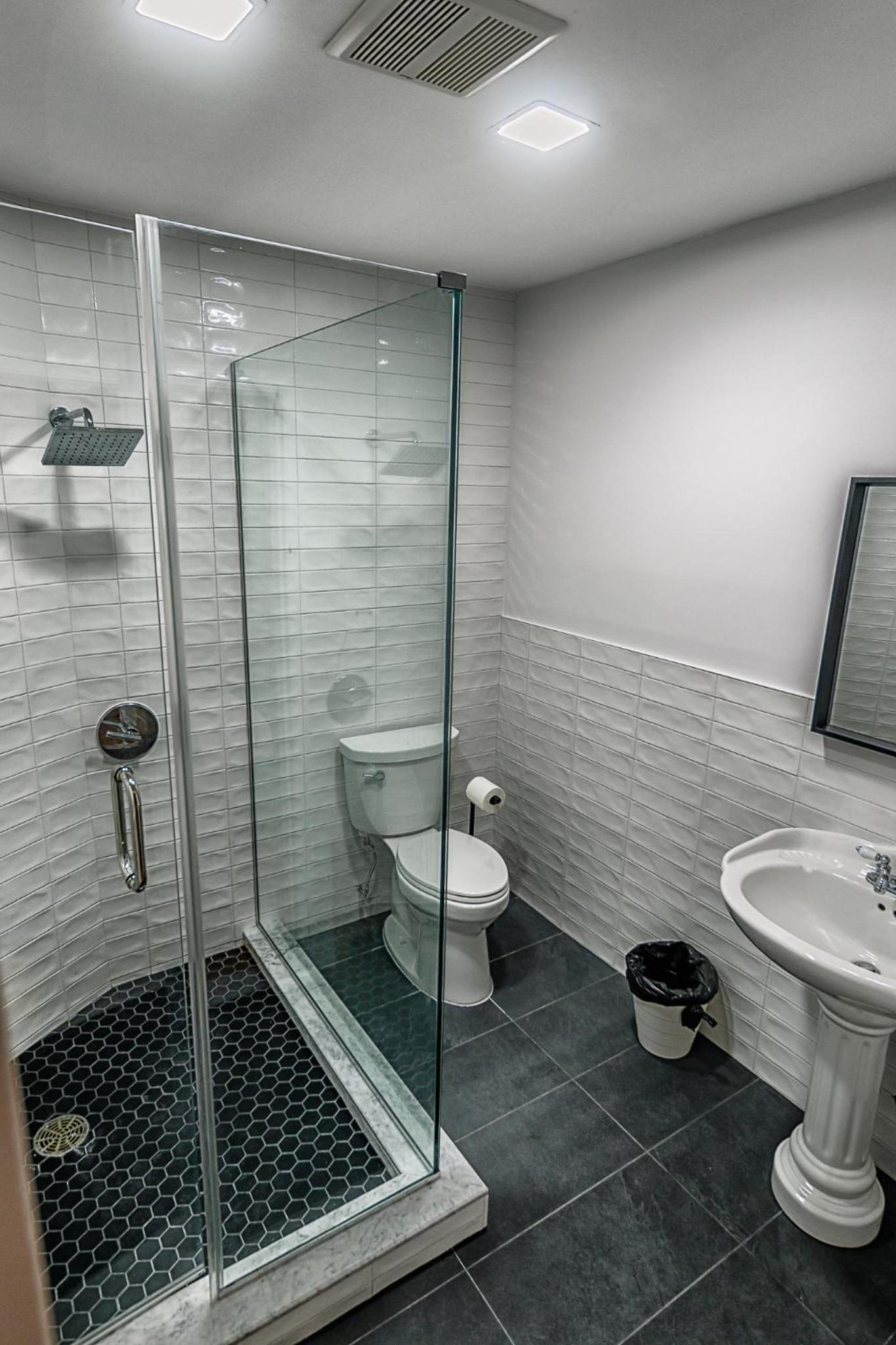 NY Moore Hostel photo 12