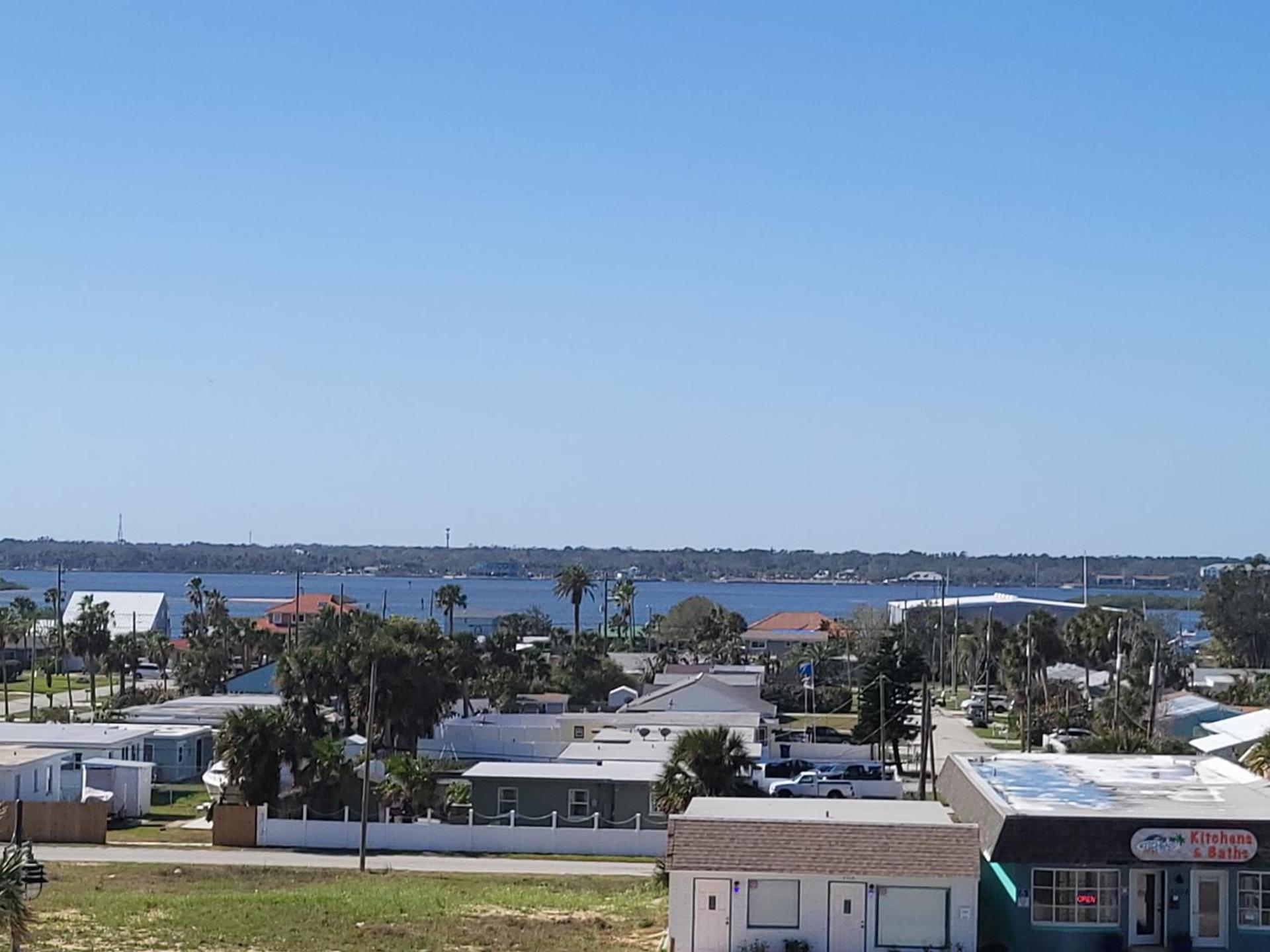 Beachside Hotel photo 26