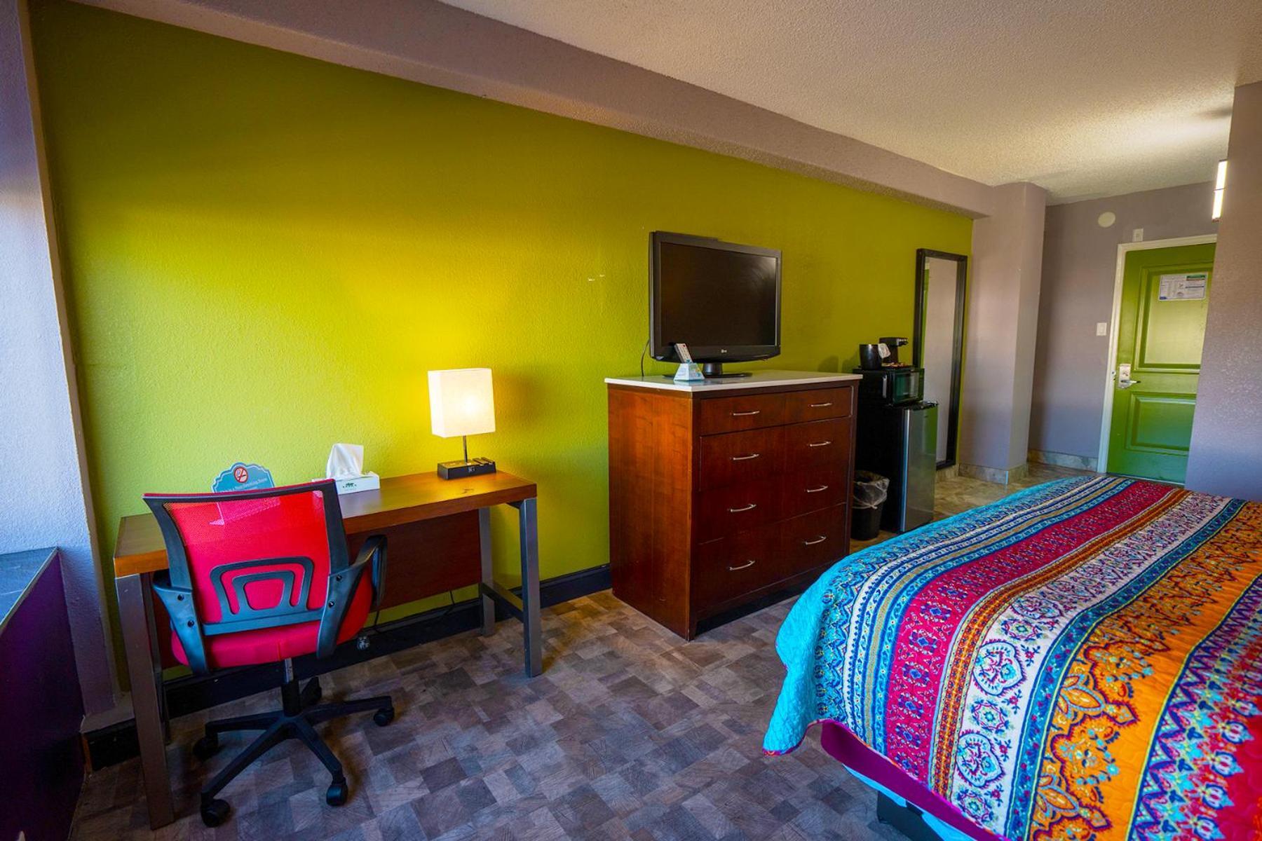Philly Inn & Suites photo 81