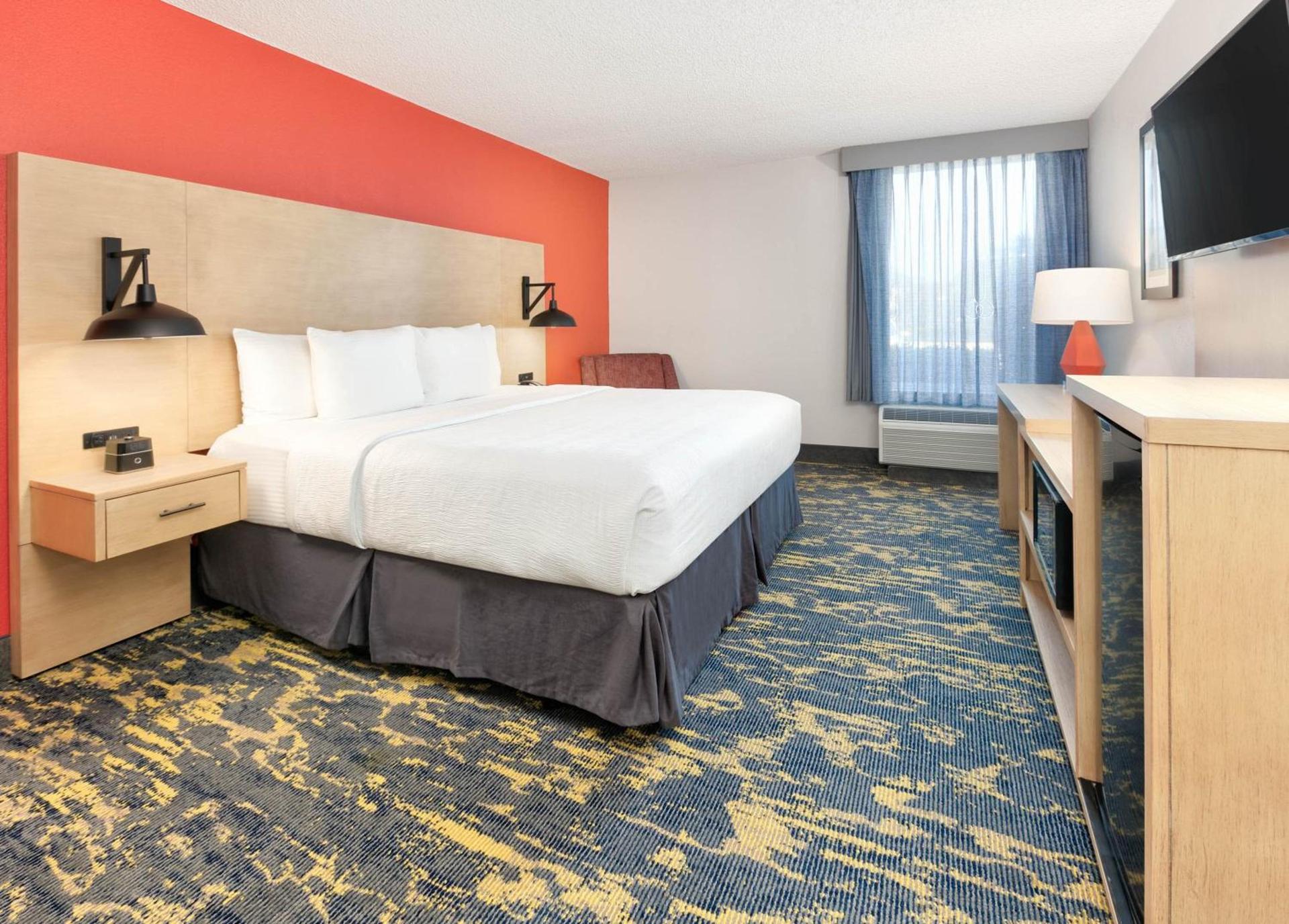 La Quinta by Wyndham Dallas - Las Colinas photo 21