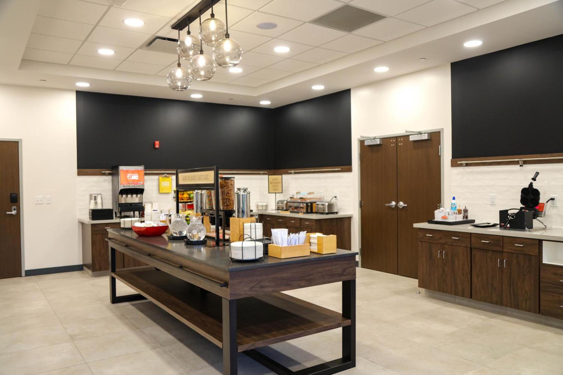Hampton Inn Lead photo 5