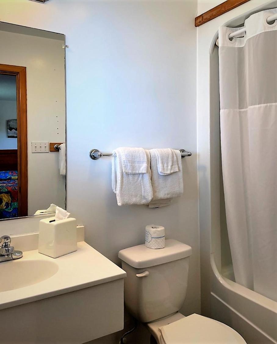 Pony Island Inn photo 22