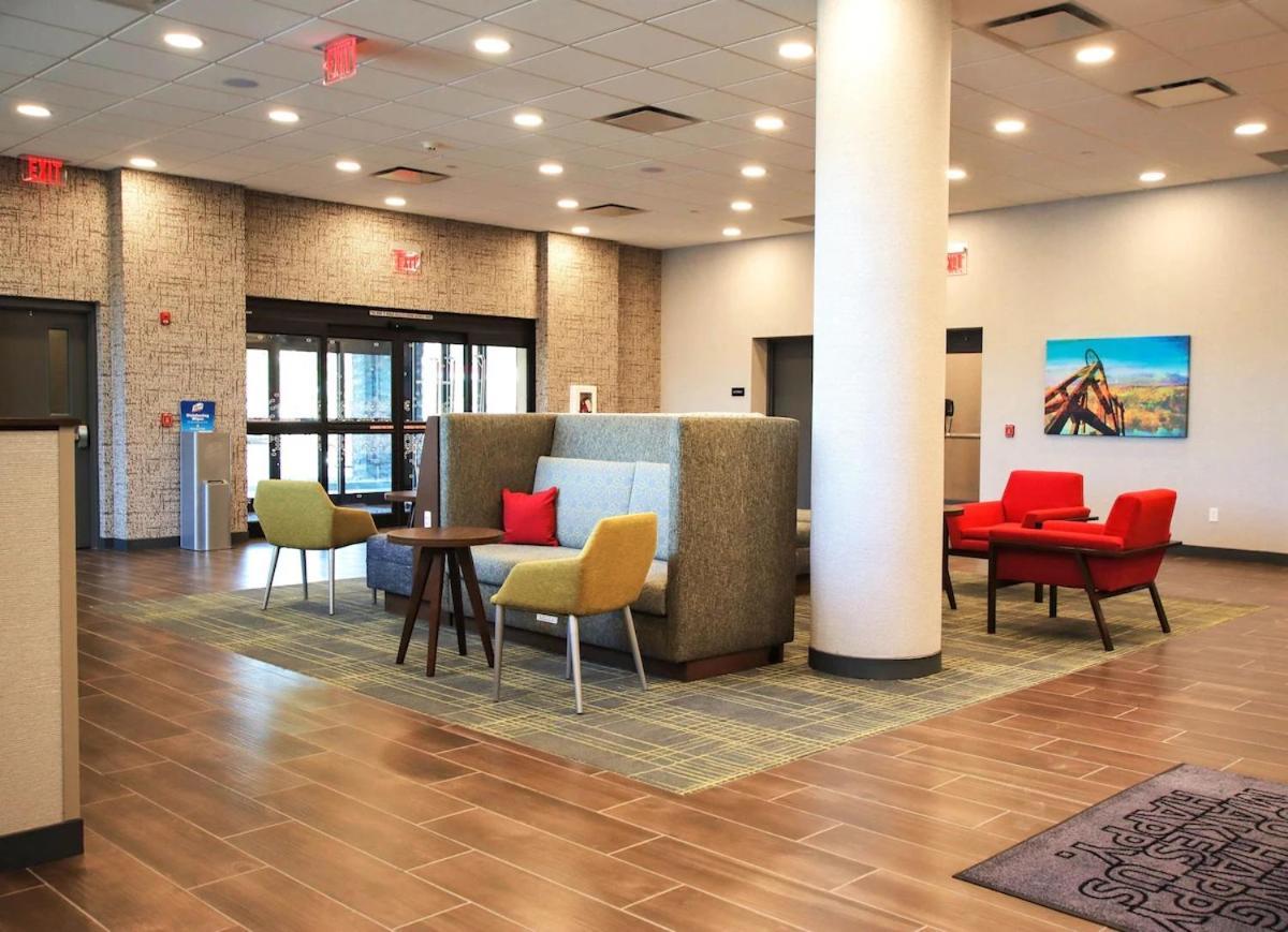 Hampton Inn Lead photo 15