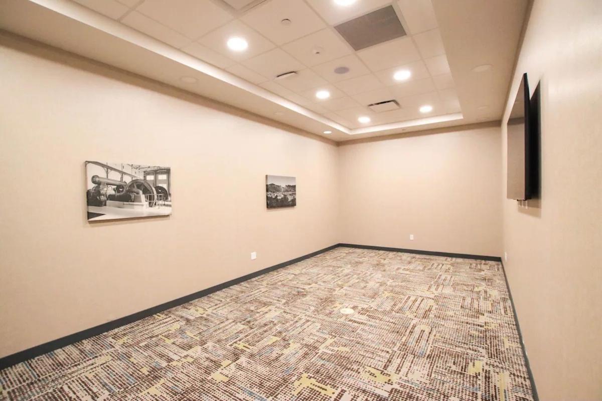 Hampton Inn Lead photo 23