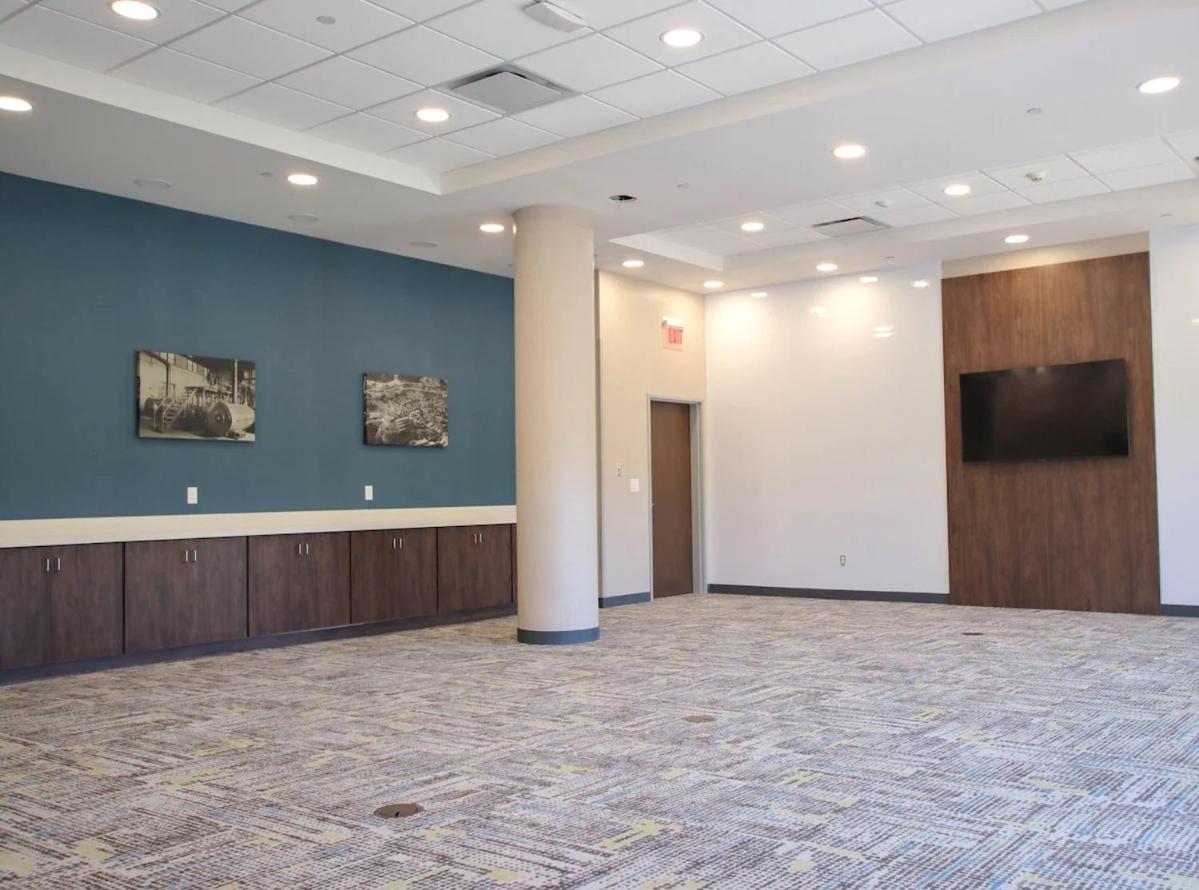 Hampton Inn Lead photo 27