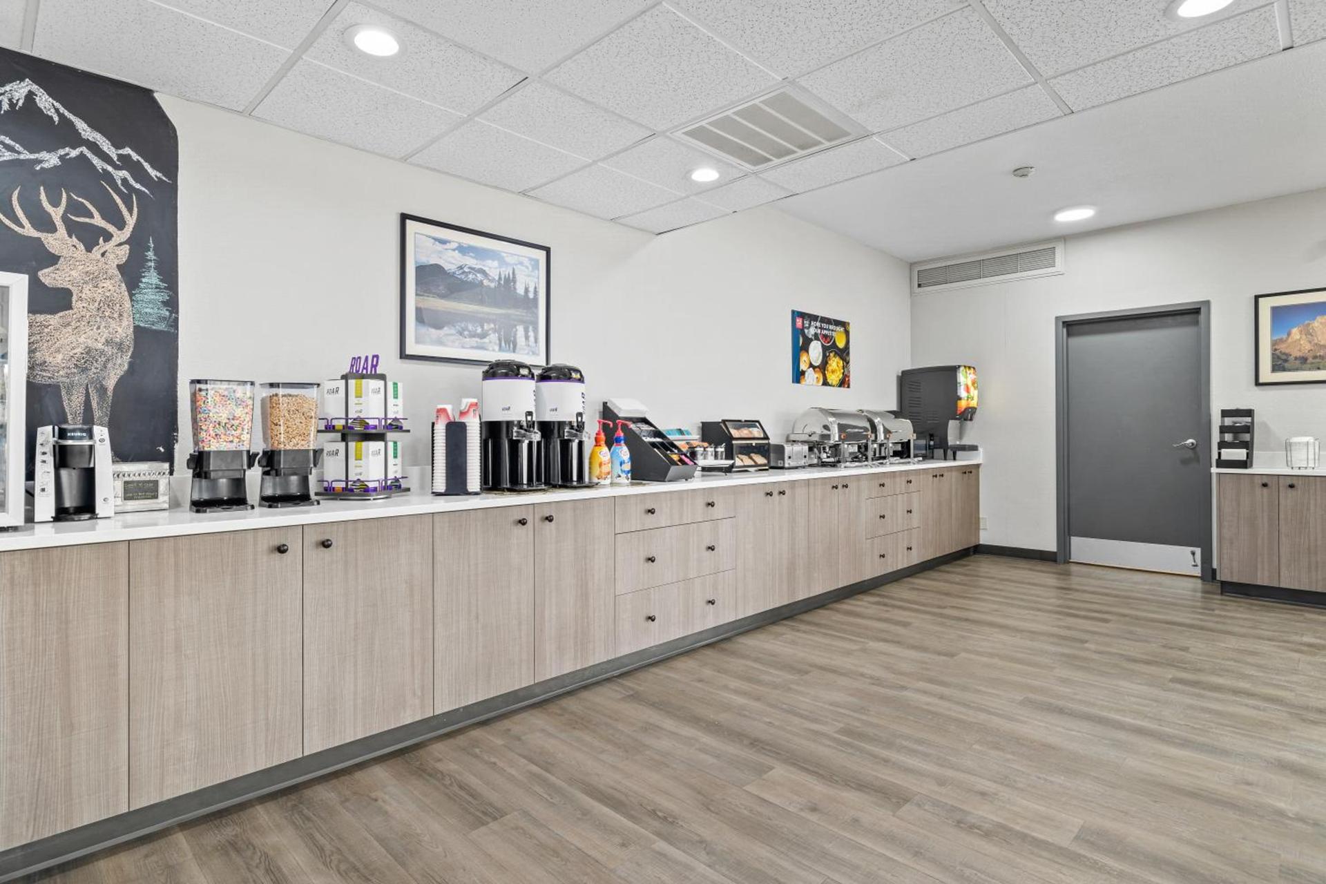 Red Lion Inn & Suites Deschutes River - Bend photo 29