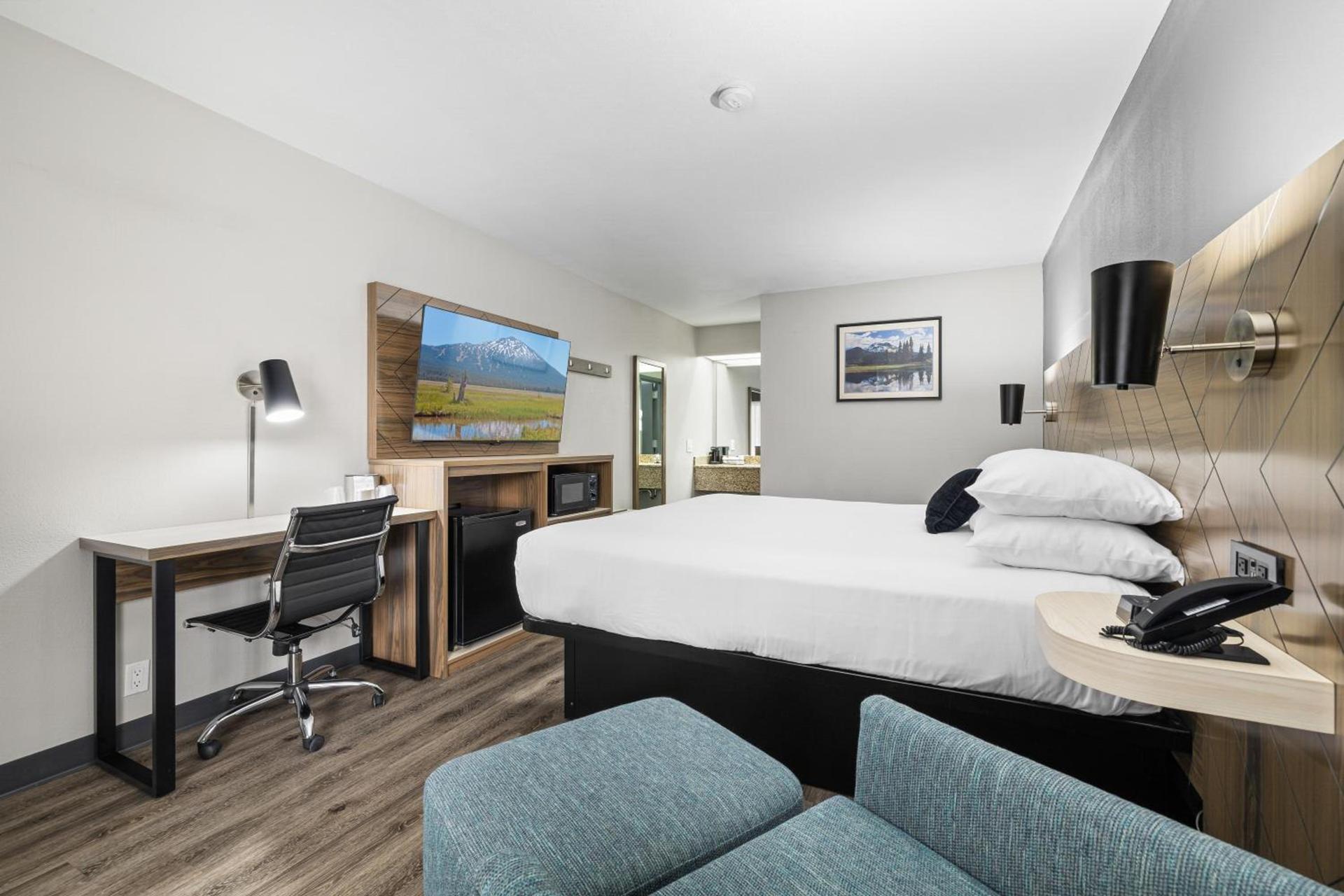 Red Lion Inn & Suites Deschutes River - Bend photo 25