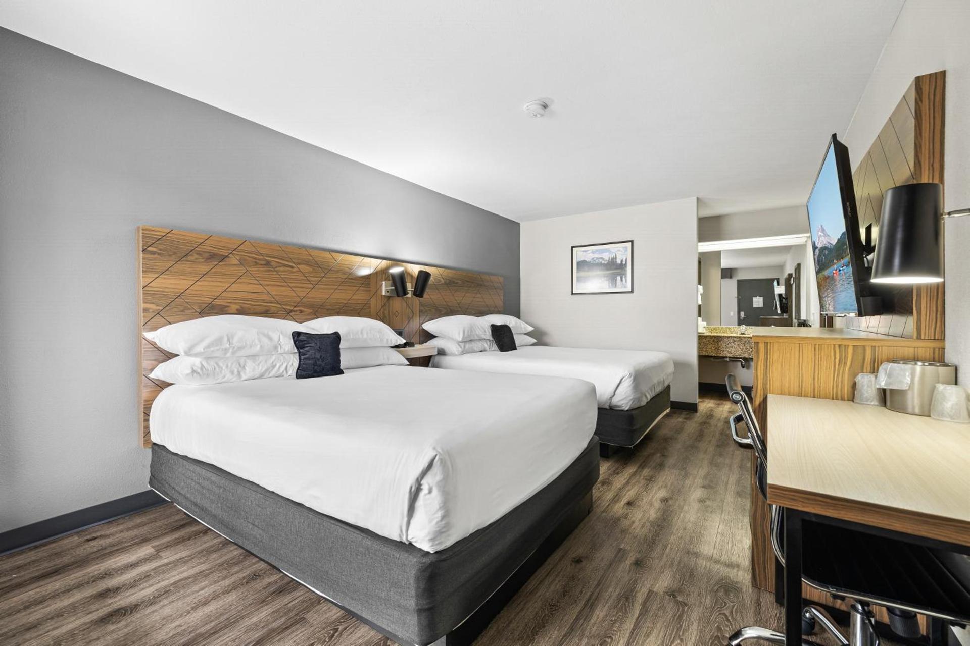 Red Lion Inn & Suites Deschutes River - Bend photo 26