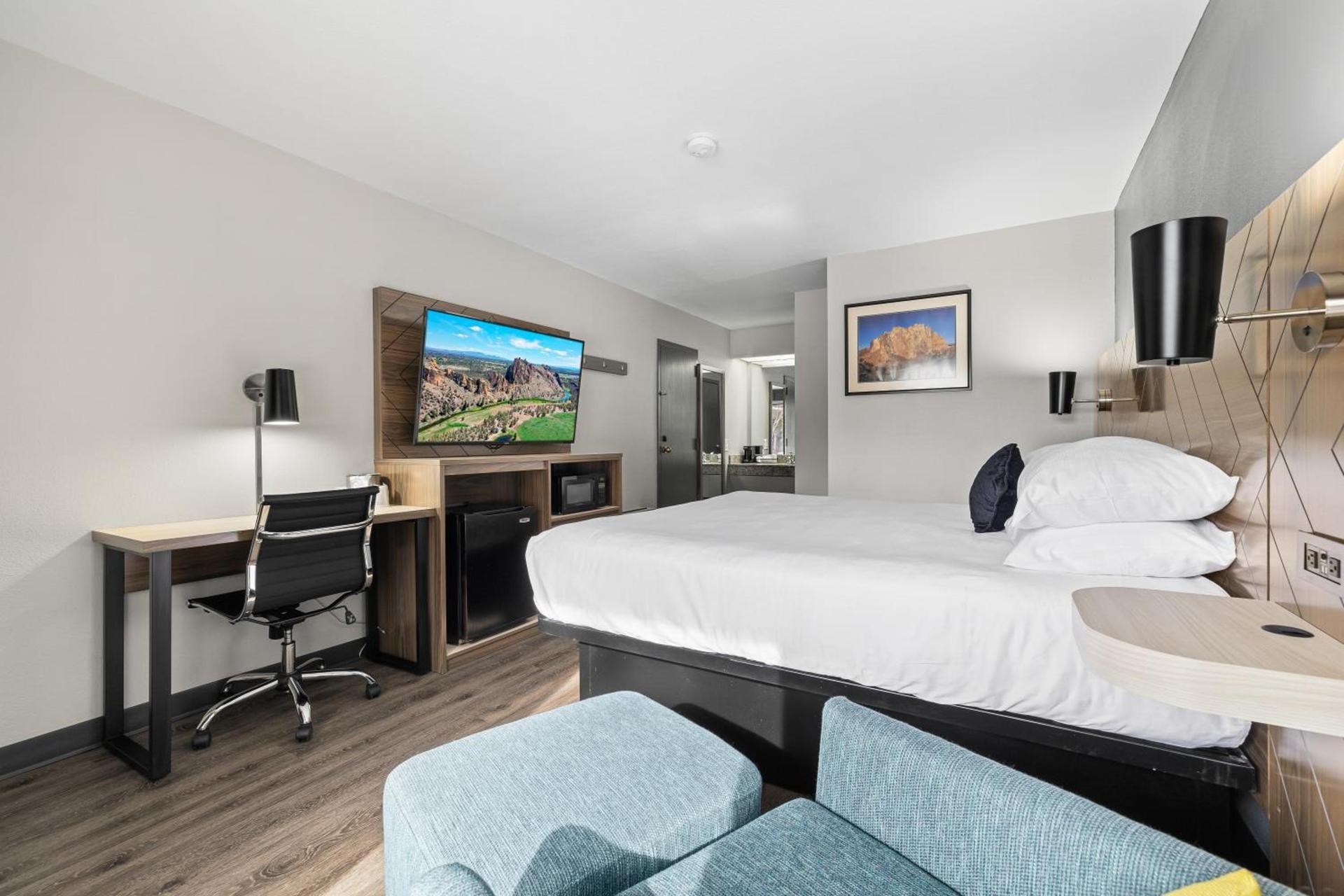 Red Lion Inn & Suites Deschutes River - Bend photo 30