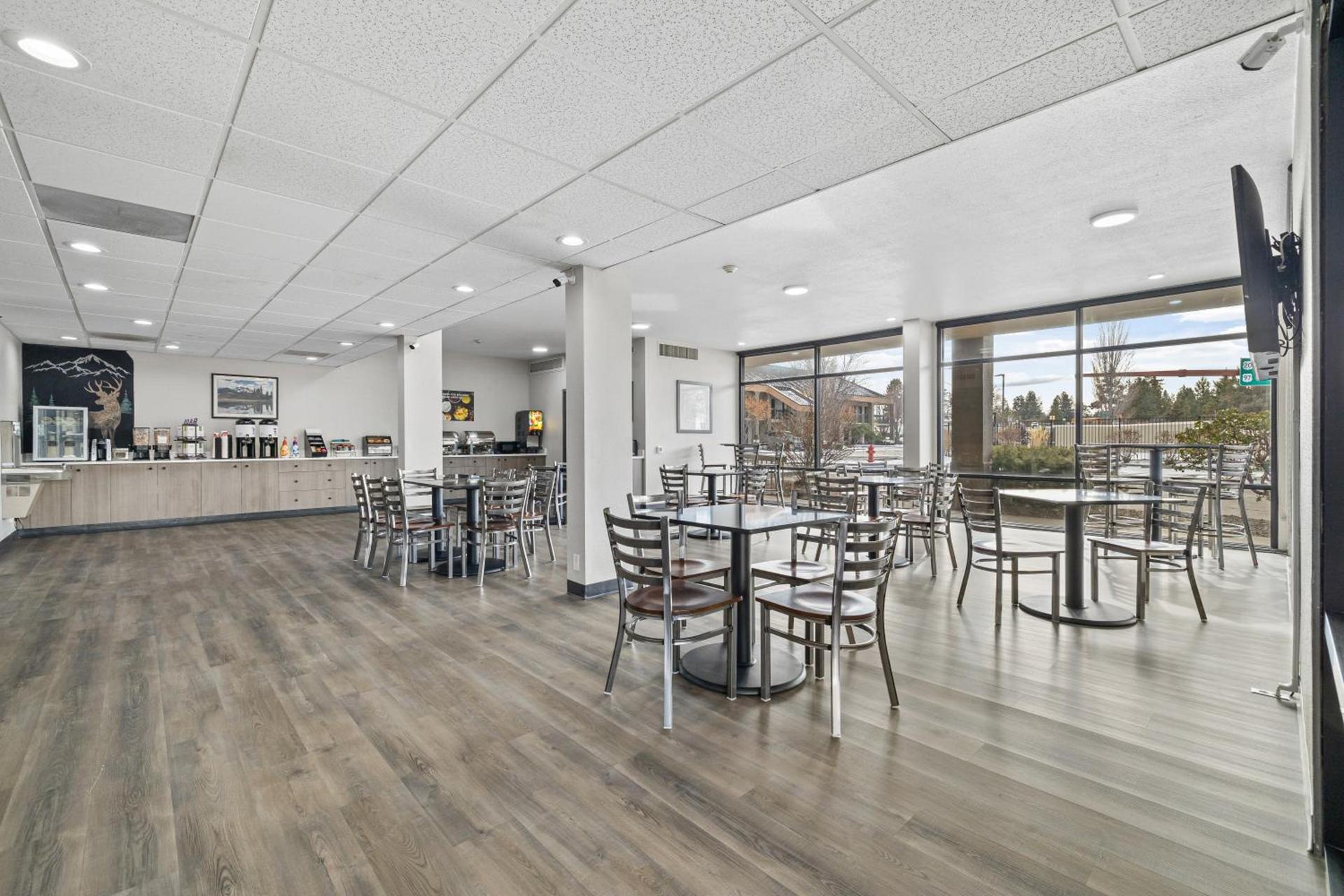Red Lion Inn & Suites Deschutes River - Bend photo 41