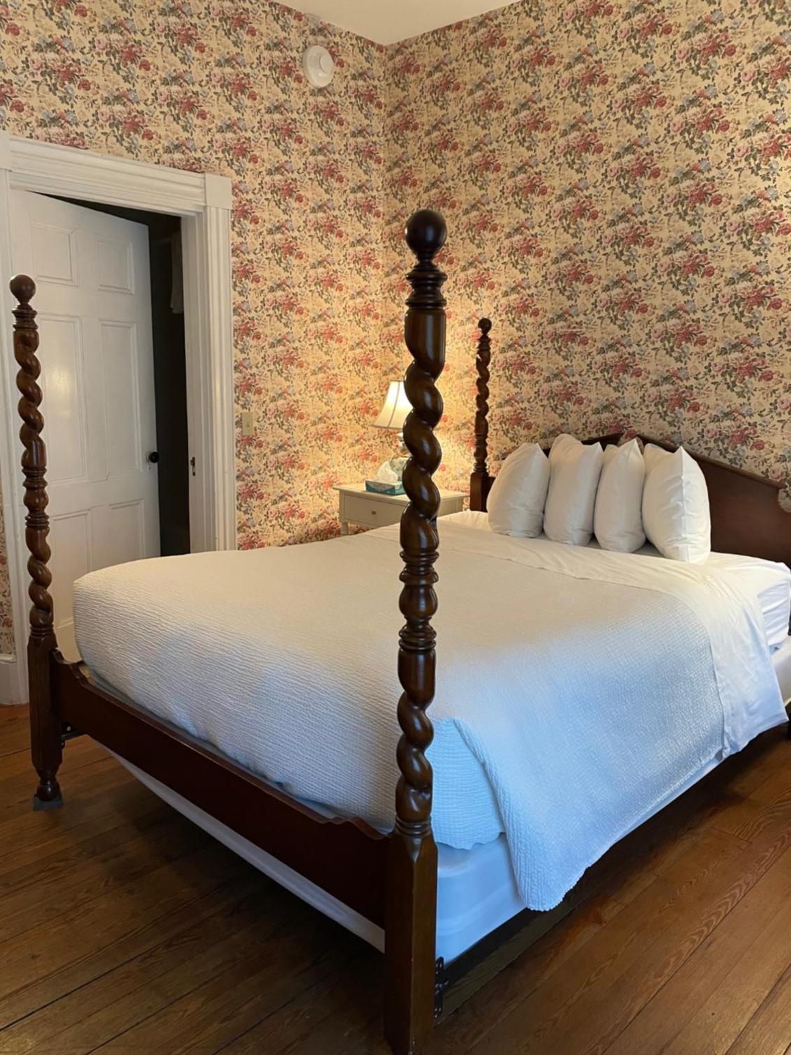 Central House Inn photo 26
