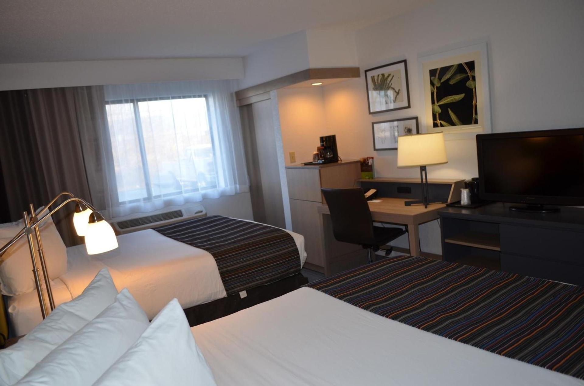 Country Inn & Suites by Radisson, Frederick, MD photo 17