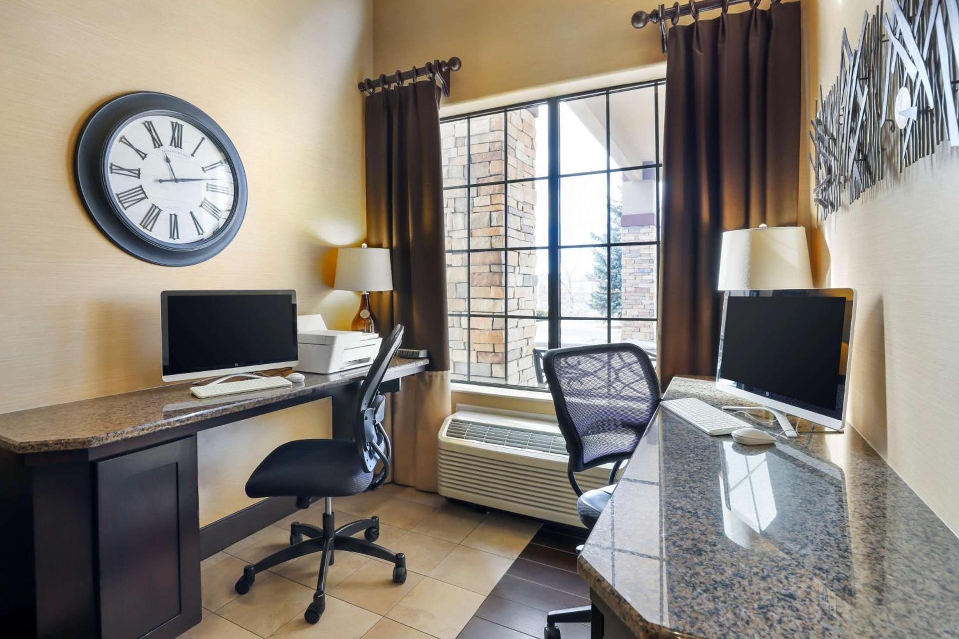 Best Western Plus Castle Rock photo 8