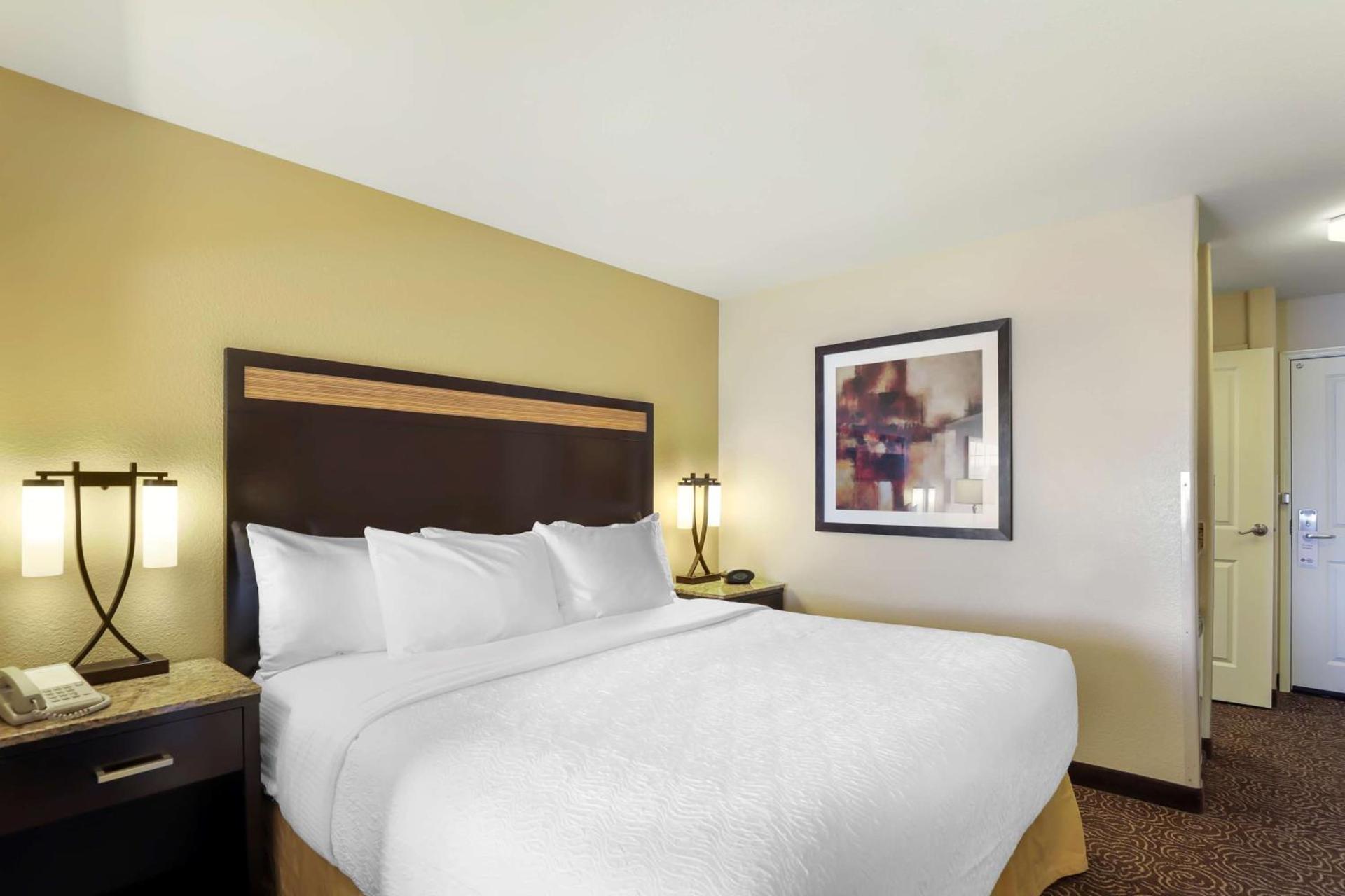 Best Western Plus Castle Rock photo 17
