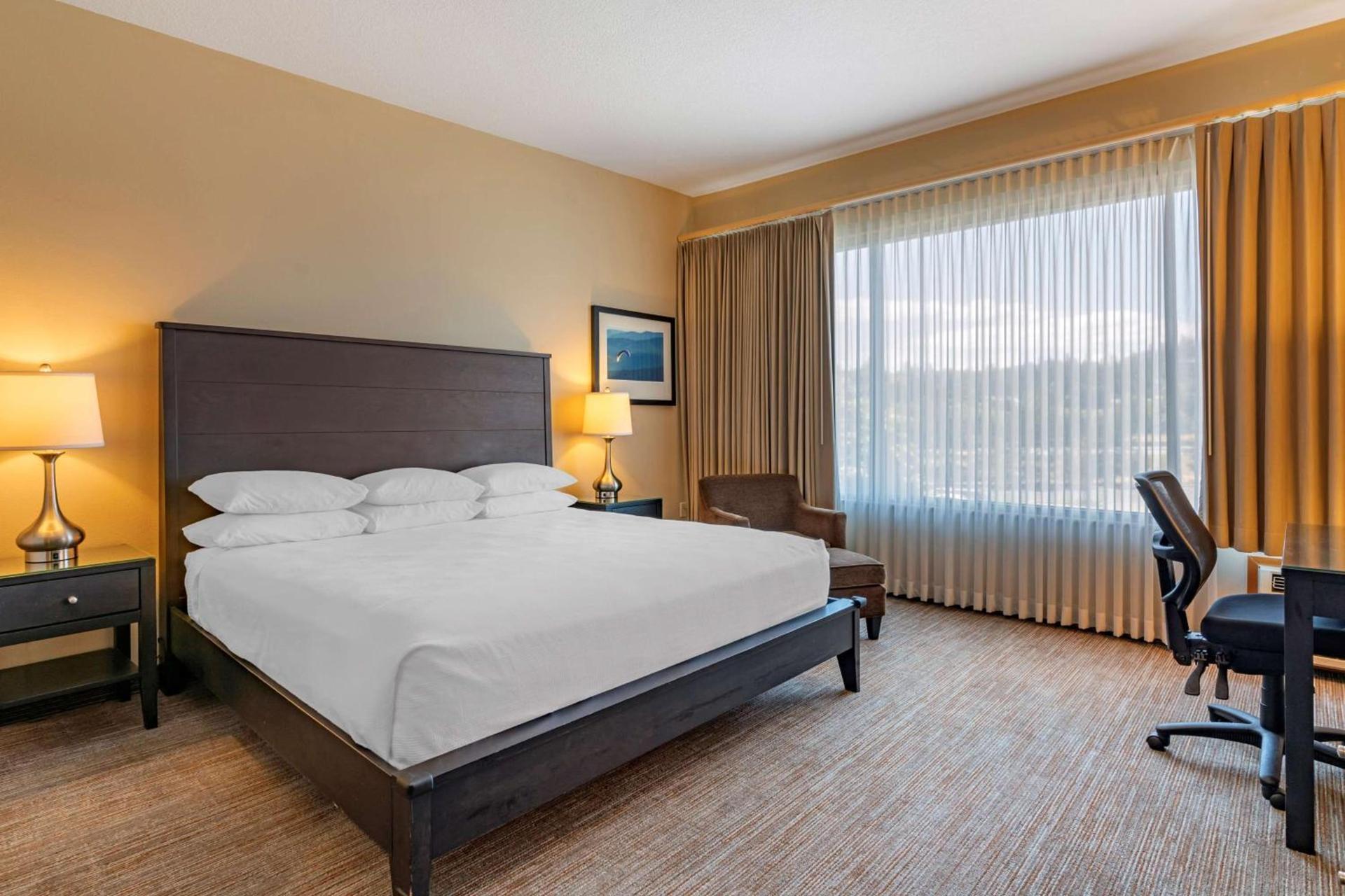 Best Western Plus Hood River Inn photo 20